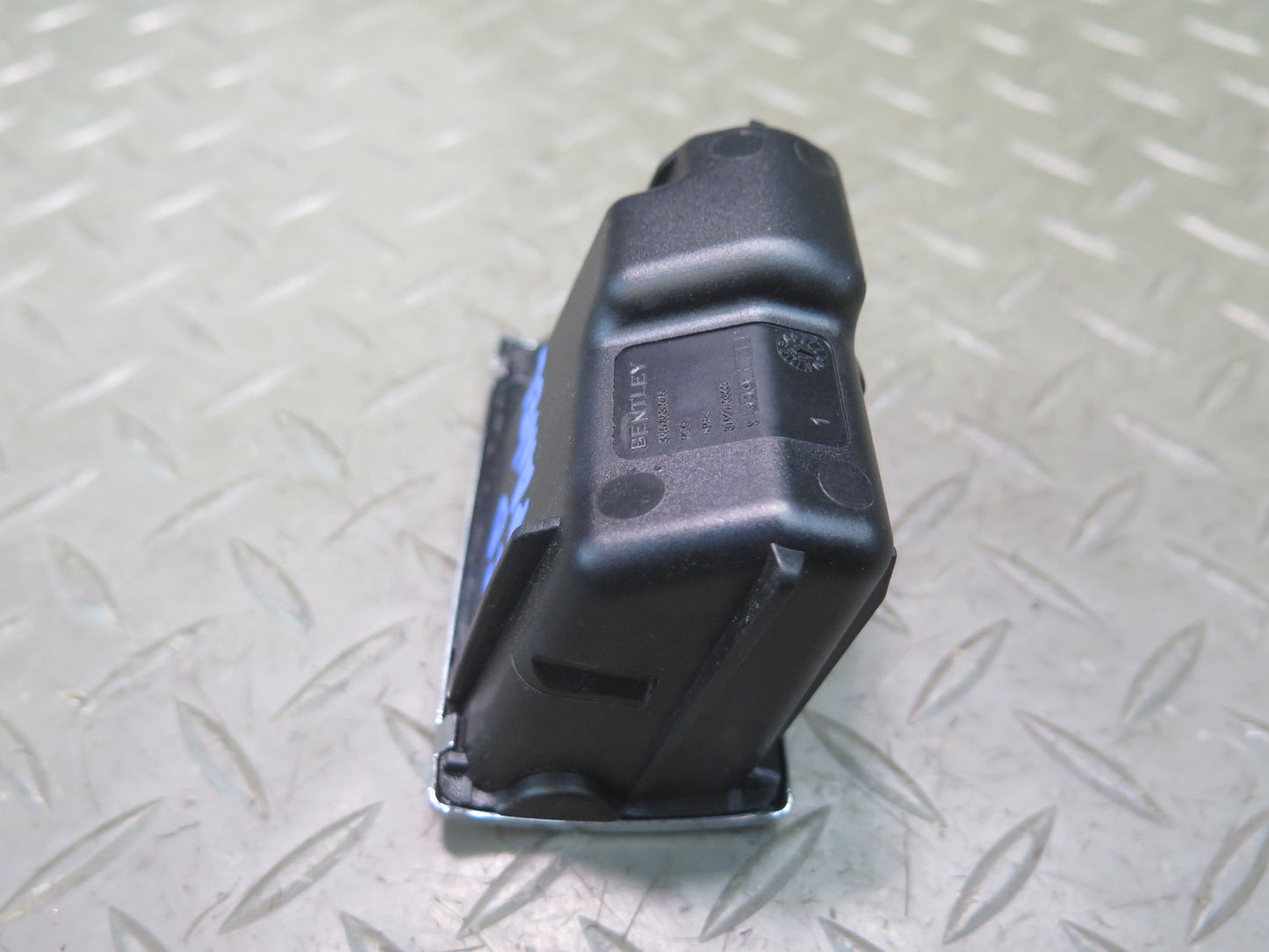 2006-2012 Bentley Continental Flying Spur Center Console Storage Ash Tray
