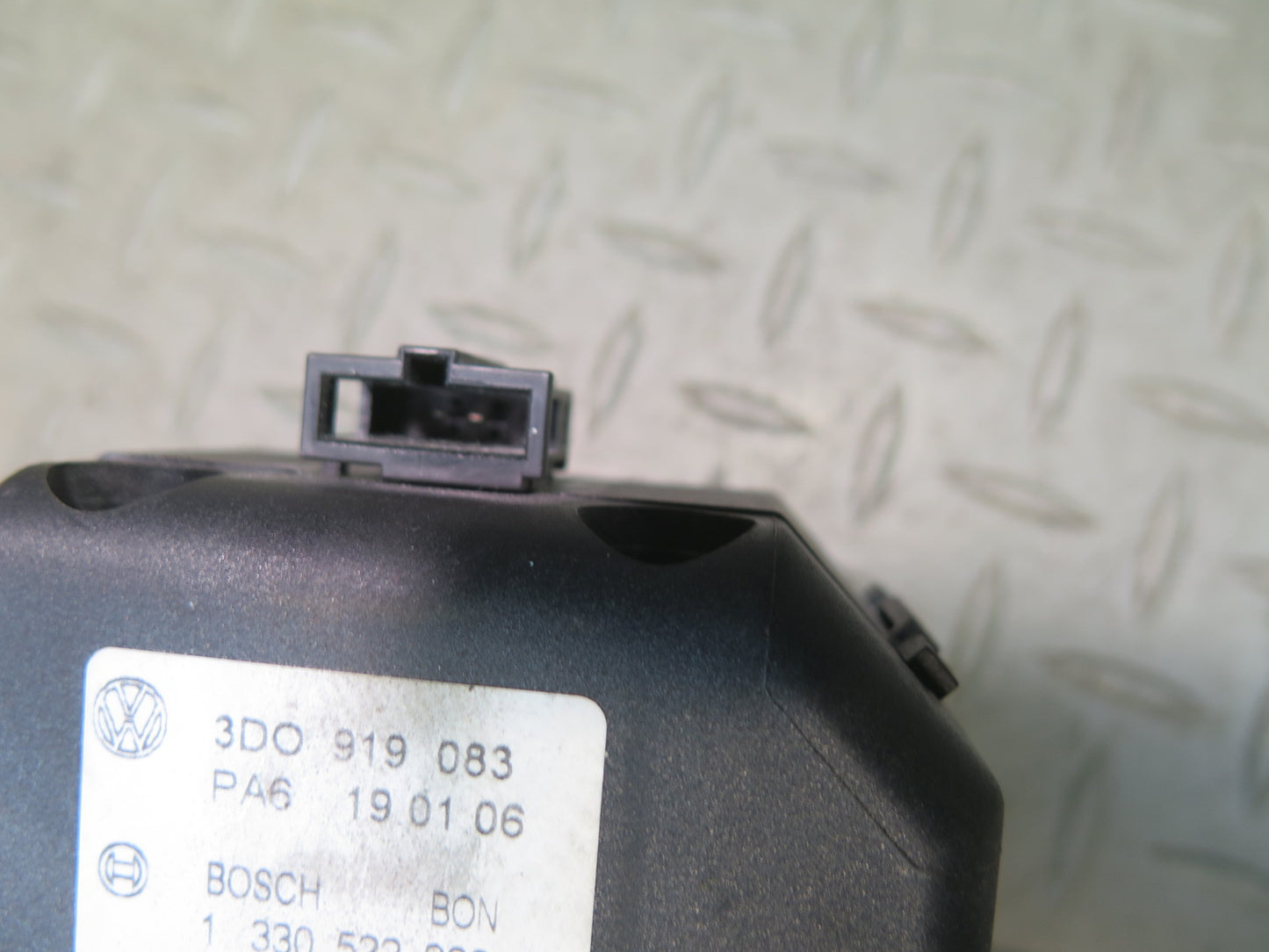 2006-2012 Bentley Continental Flying Spur Rear Battery Discharge Relay Module