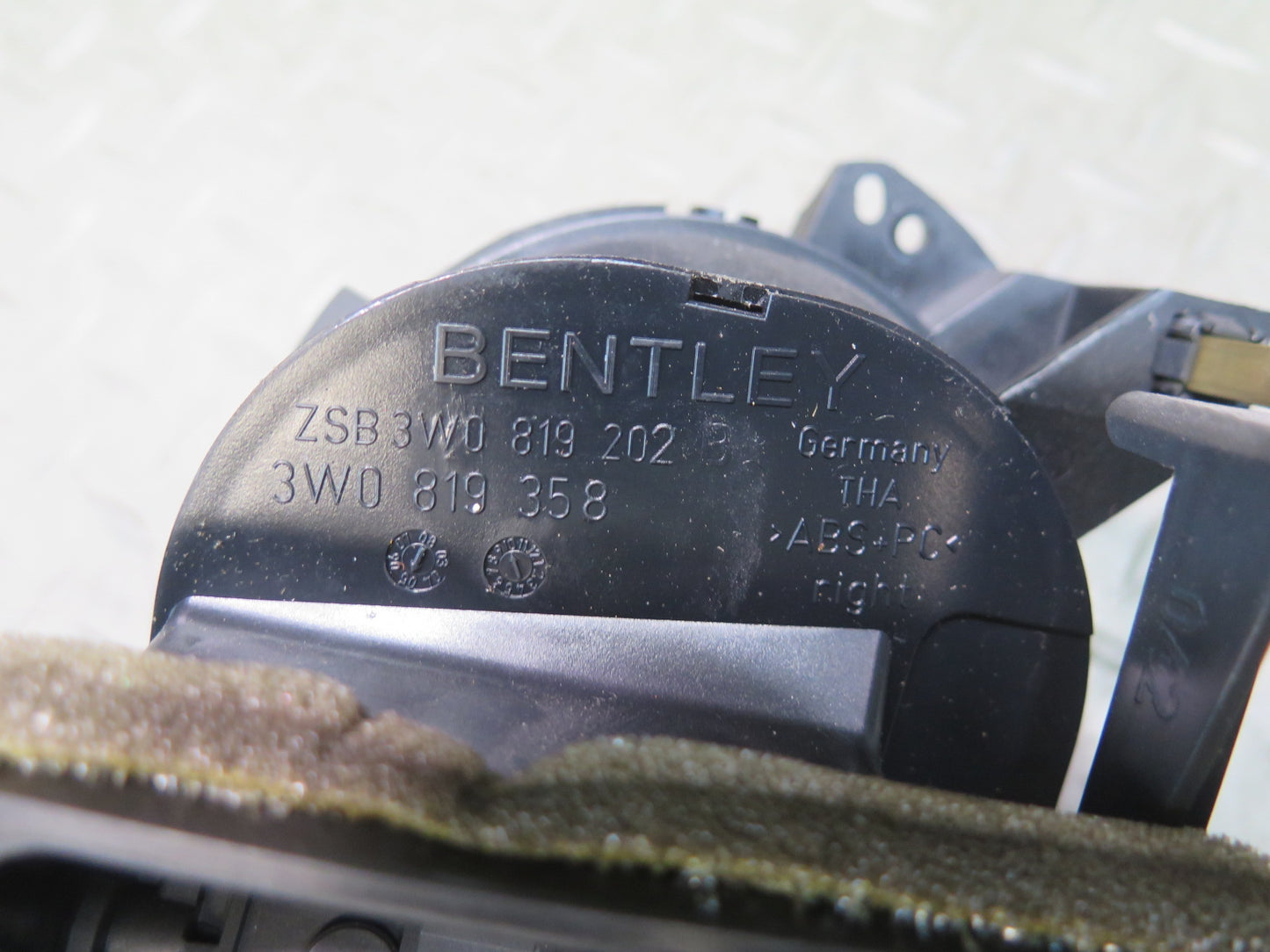 2006-2012 Bentley Flying Spur Dash A/C Air Vent Grill Left Center Right Side Set