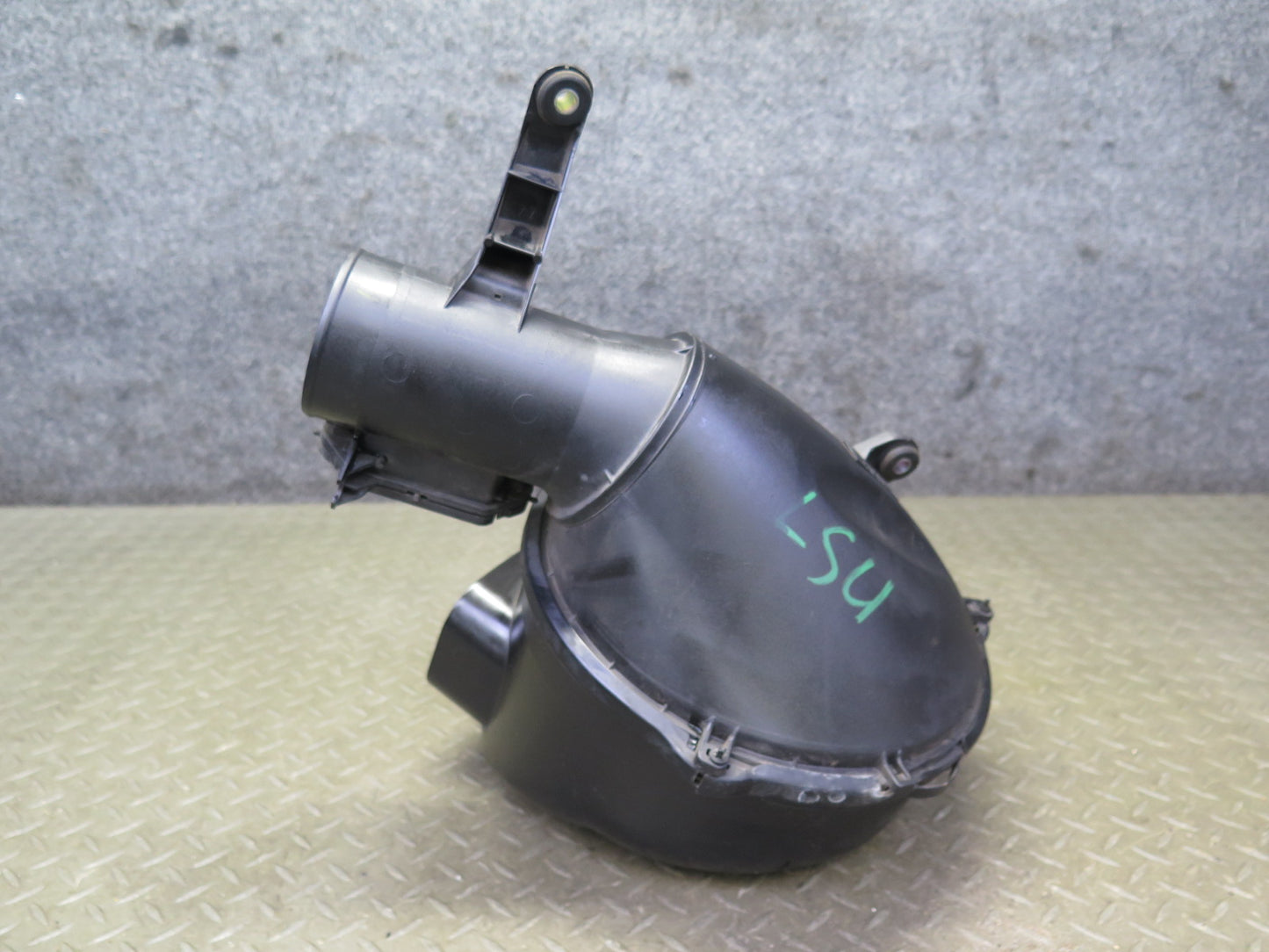 98-00 Lexus UCF20L LS400 Air Intake Cleaner Filter Box w MAF Sensor Assy OEM