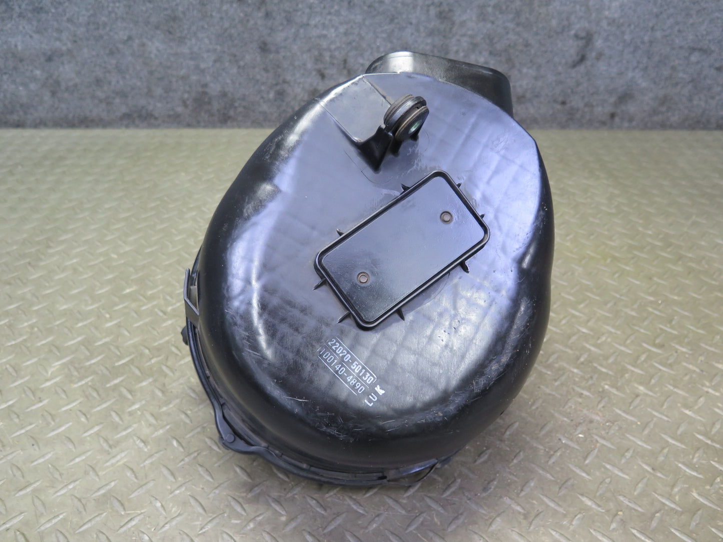 98-00 Lexus UCF20L LS400 Air Intake Cleaner Filter Box w MAF Sensor Assy OEM