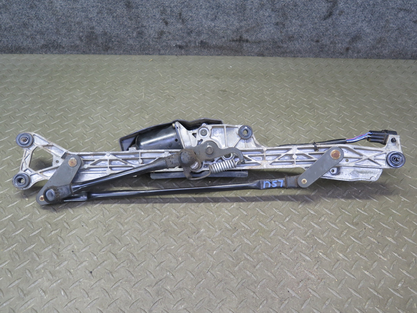 95-00 Lexus UCF20L LS400 Windshield Wiper Transmission Linkage w Motor OEM