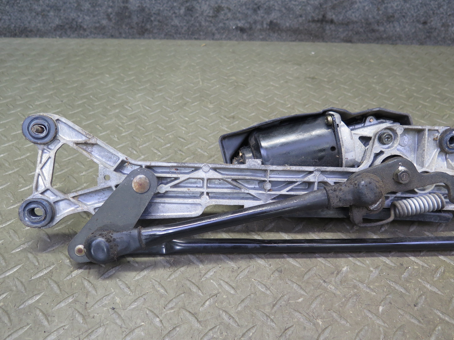 95-00 Lexus UCF20L LS400 Windshield Wiper Transmission Linkage w Motor OEM