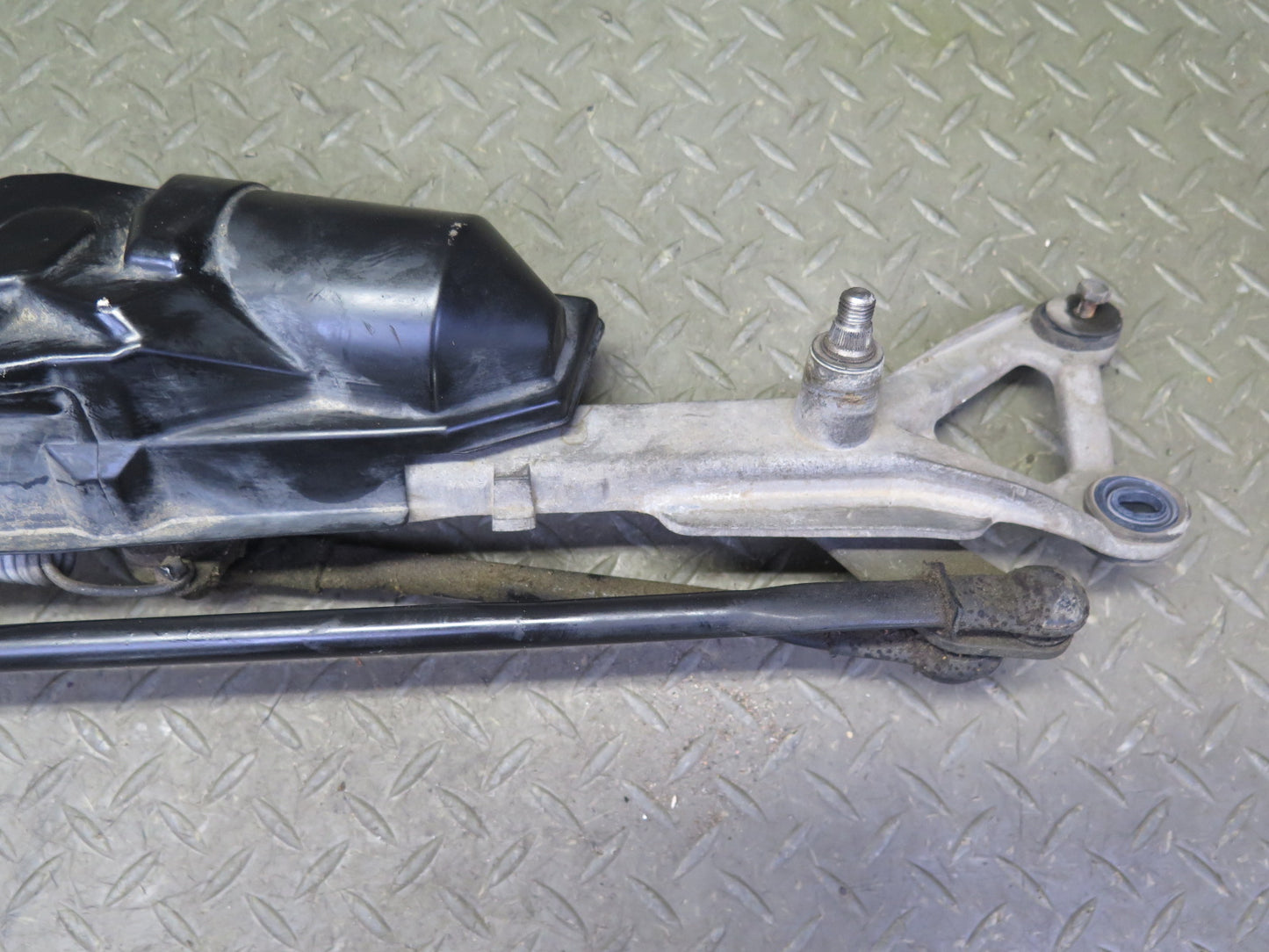 95-00 Lexus UCF20L LS400 Windshield Wiper Transmission Linkage w Motor OEM
