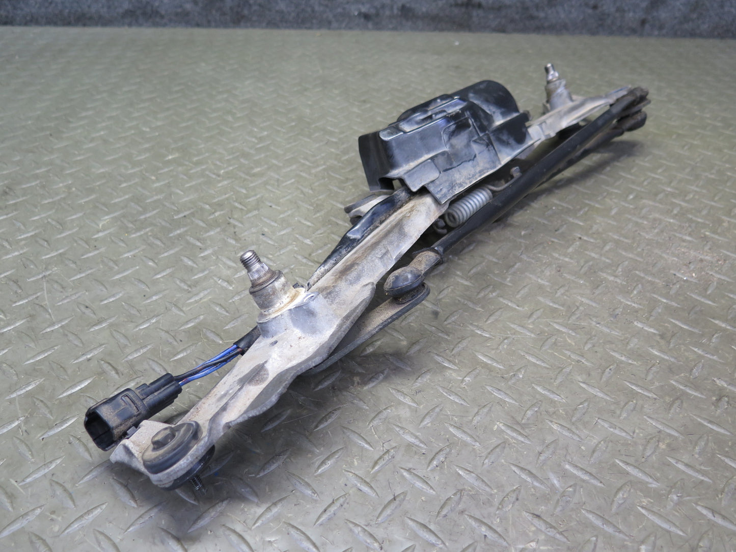 95-00 Lexus UCF20L LS400 Windshield Wiper Transmission Linkage w Motor OEM