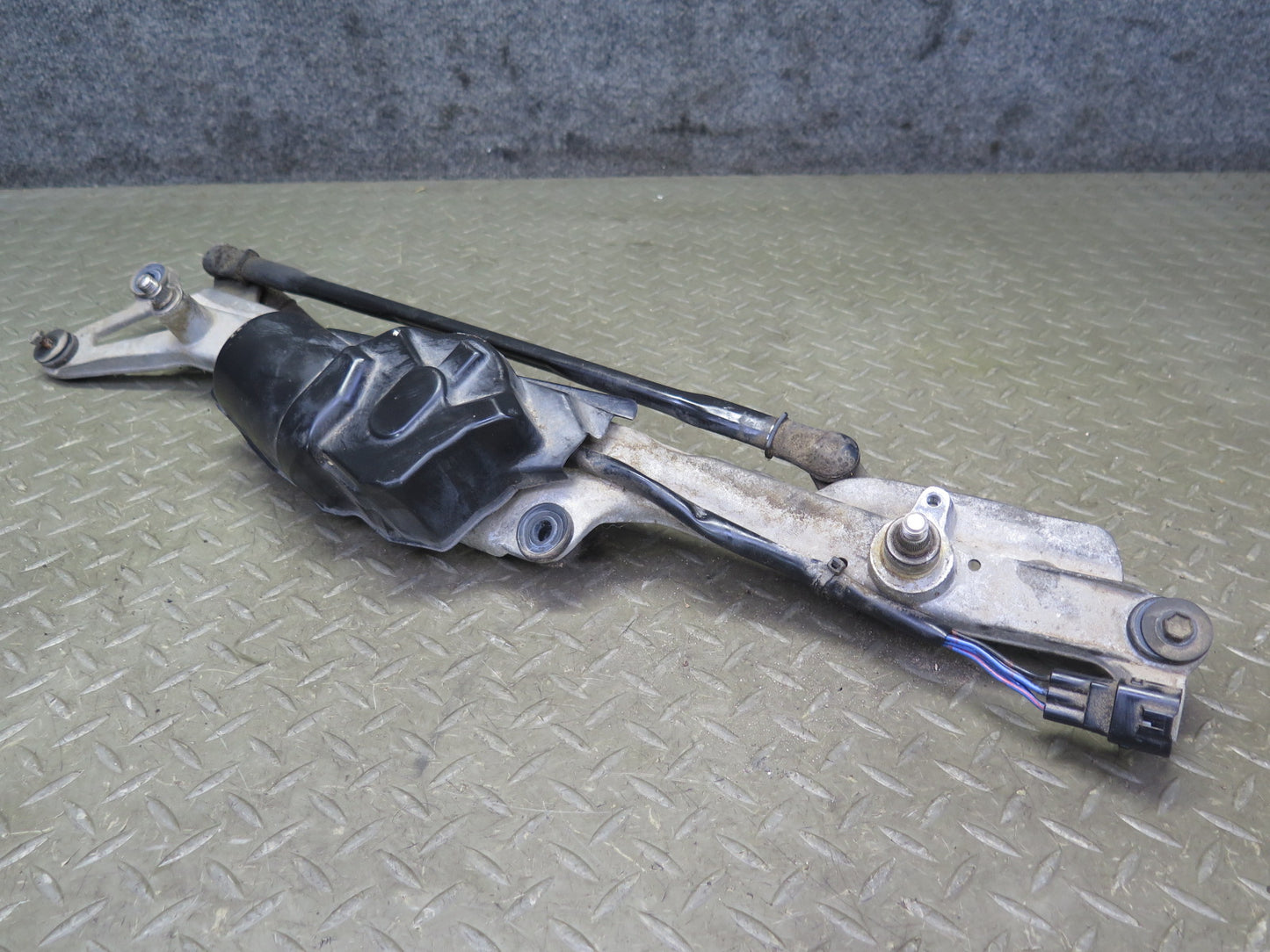 95-00 Lexus UCF20L LS400 Windshield Wiper Transmission Linkage w Motor OEM