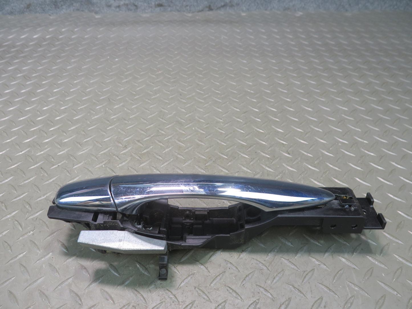 2013-2020 Infiniti JX35 QX60 Rear Left Door Exterior Handle