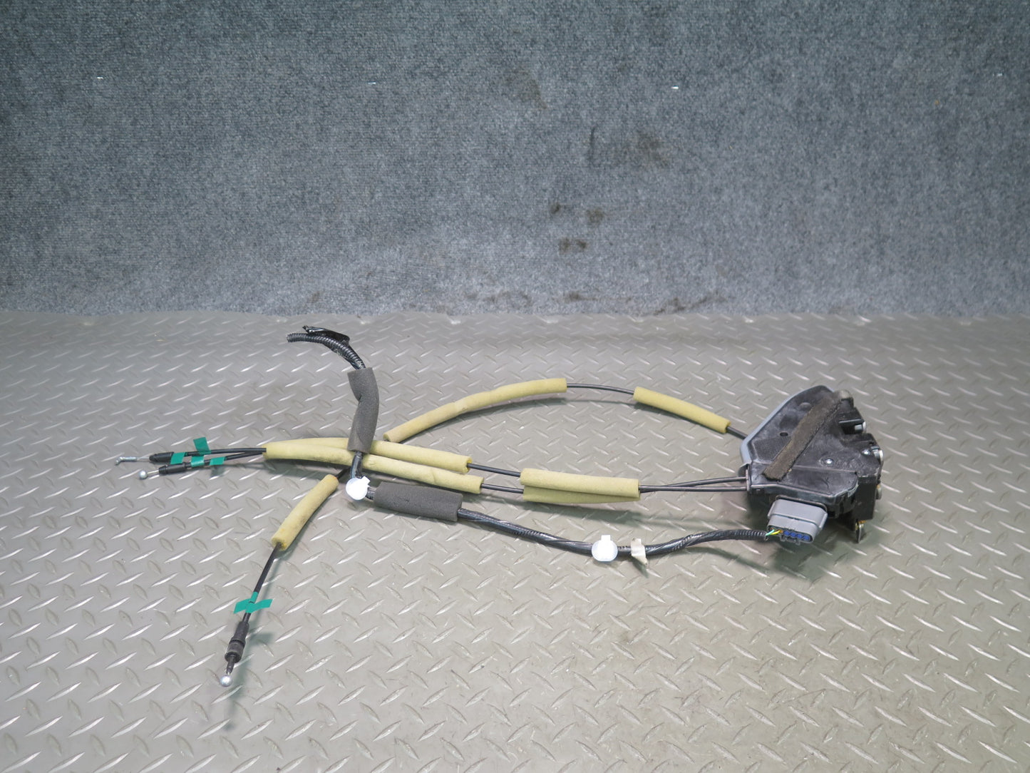 2013-2020 Infiniti JX35 QX60 Front Right Door Lock Latch Actuator