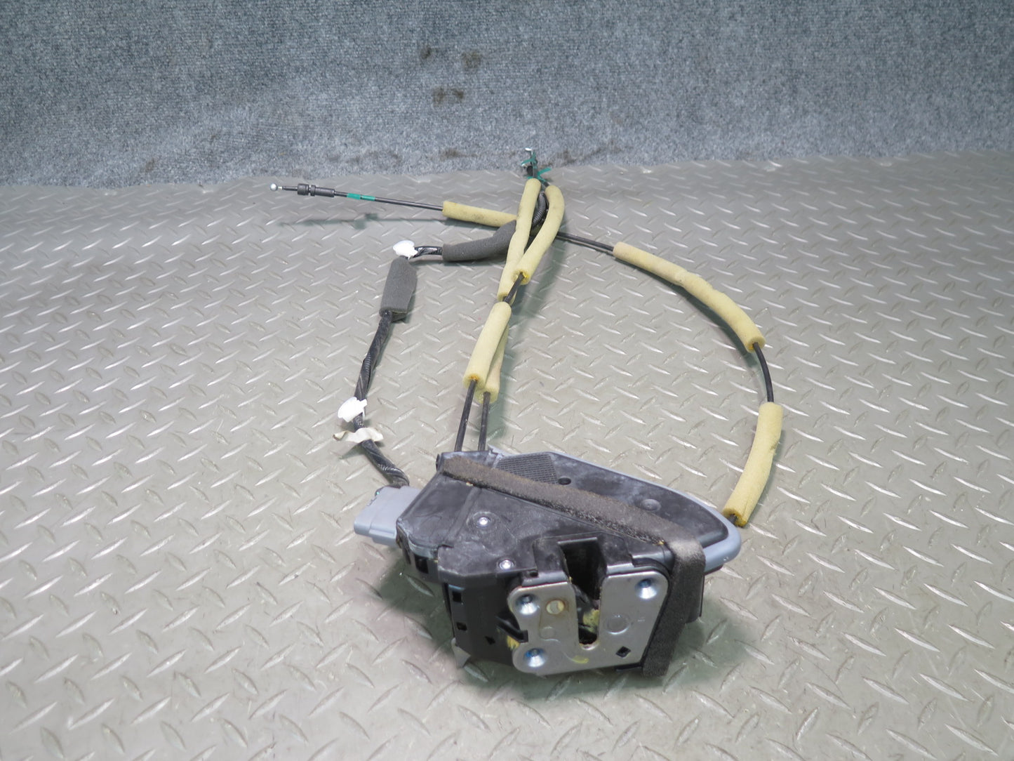 2013-2020 Infiniti JX35 QX60 Front Right Door Lock Latch Actuator