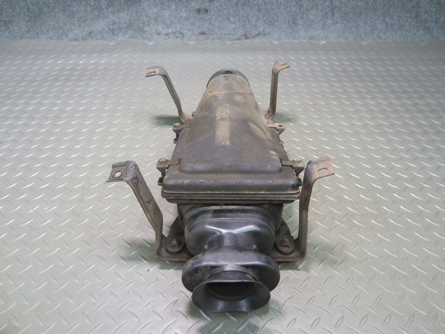 85-89 Nissan Z31 300ZX Turbo Air Intake Cleaner Filter Box w Mount OEM