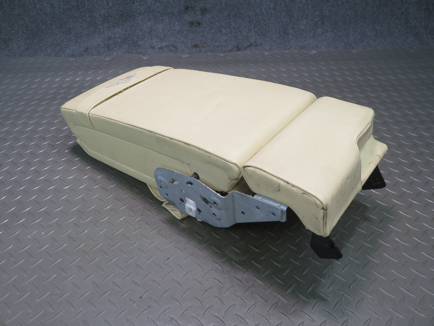 2006-2012 Bentley Flying Spur Rear Center Upper Seat Backrest Cushion Armrest