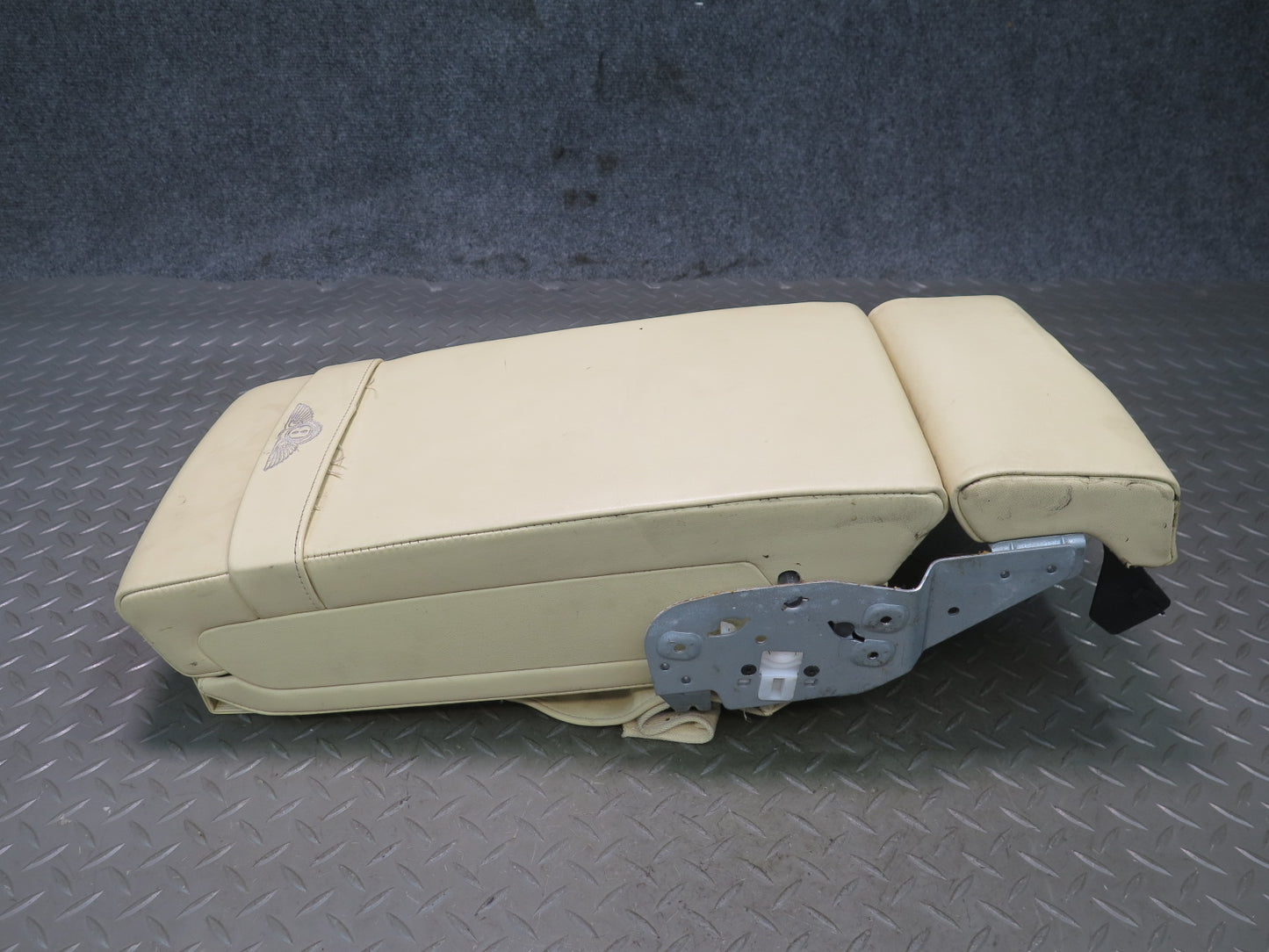 2006-2012 Bentley Flying Spur Rear Center Upper Seat Backrest Cushion Armrest