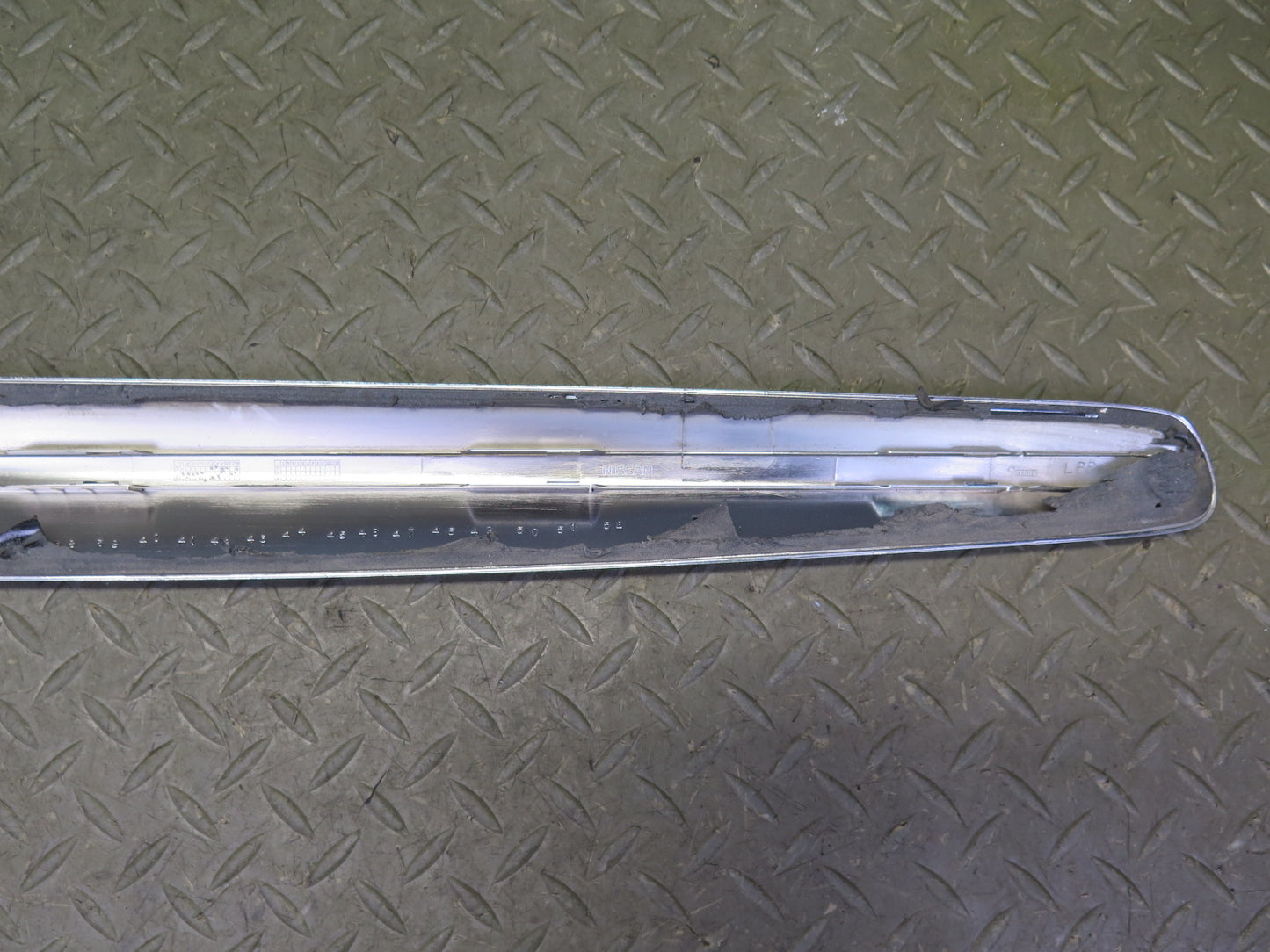 2014-2020 Infiniti QX60 Rear Left Door Chrome Lower Trim Molding 82871-3JA0A