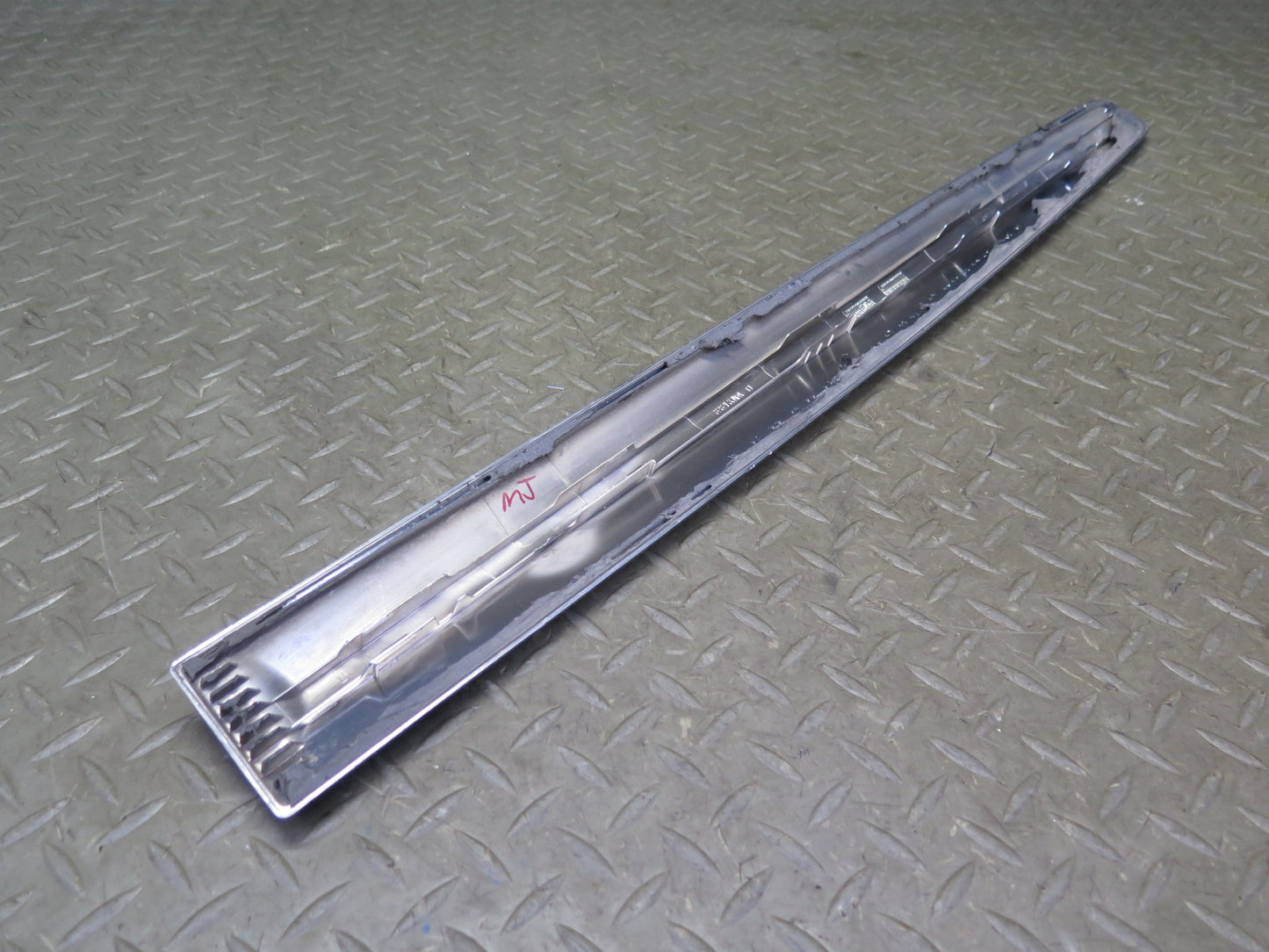 2014-2020 Infiniti QX60 Rear Left Door Chrome Lower Trim Molding 82871-3JA0A