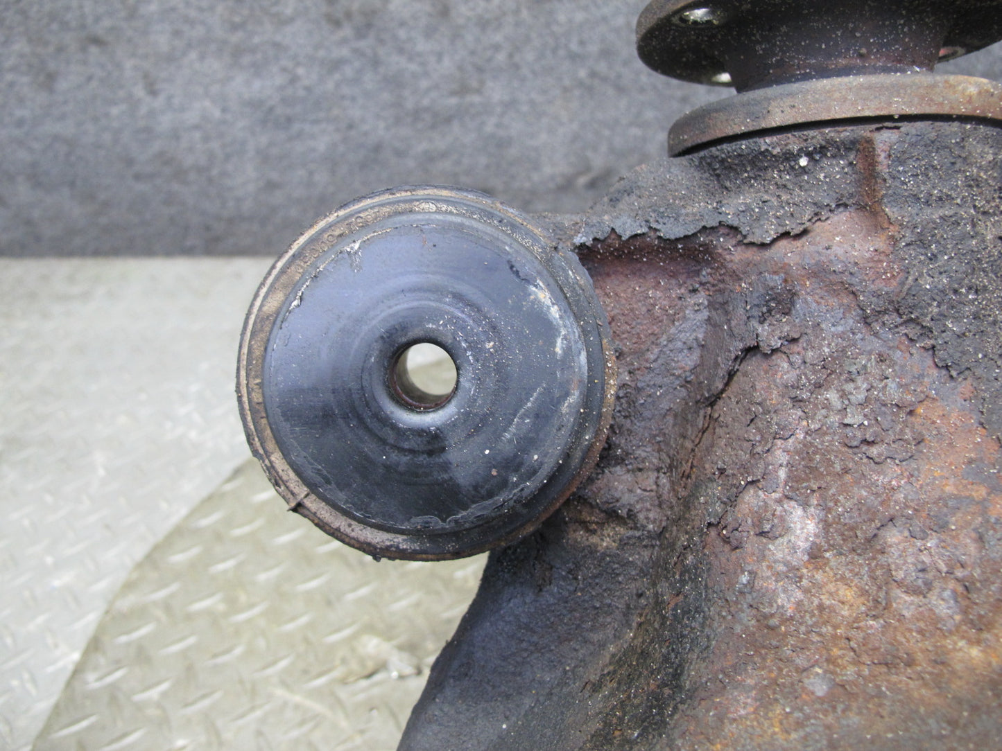 01-05 Lexus IS300 RWD M96 A/T Rear Differential Carrier 3.91 Ratio 78k Miles