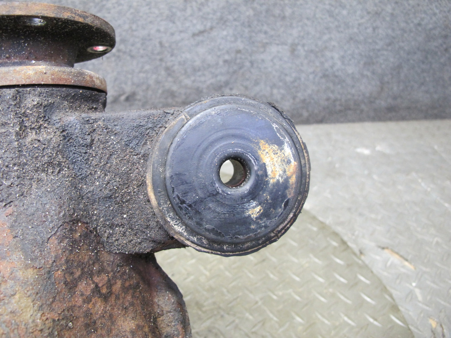 01-05 Lexus IS300 RWD M96 A/T Rear Differential Carrier 3.91 Ratio 78k Miles