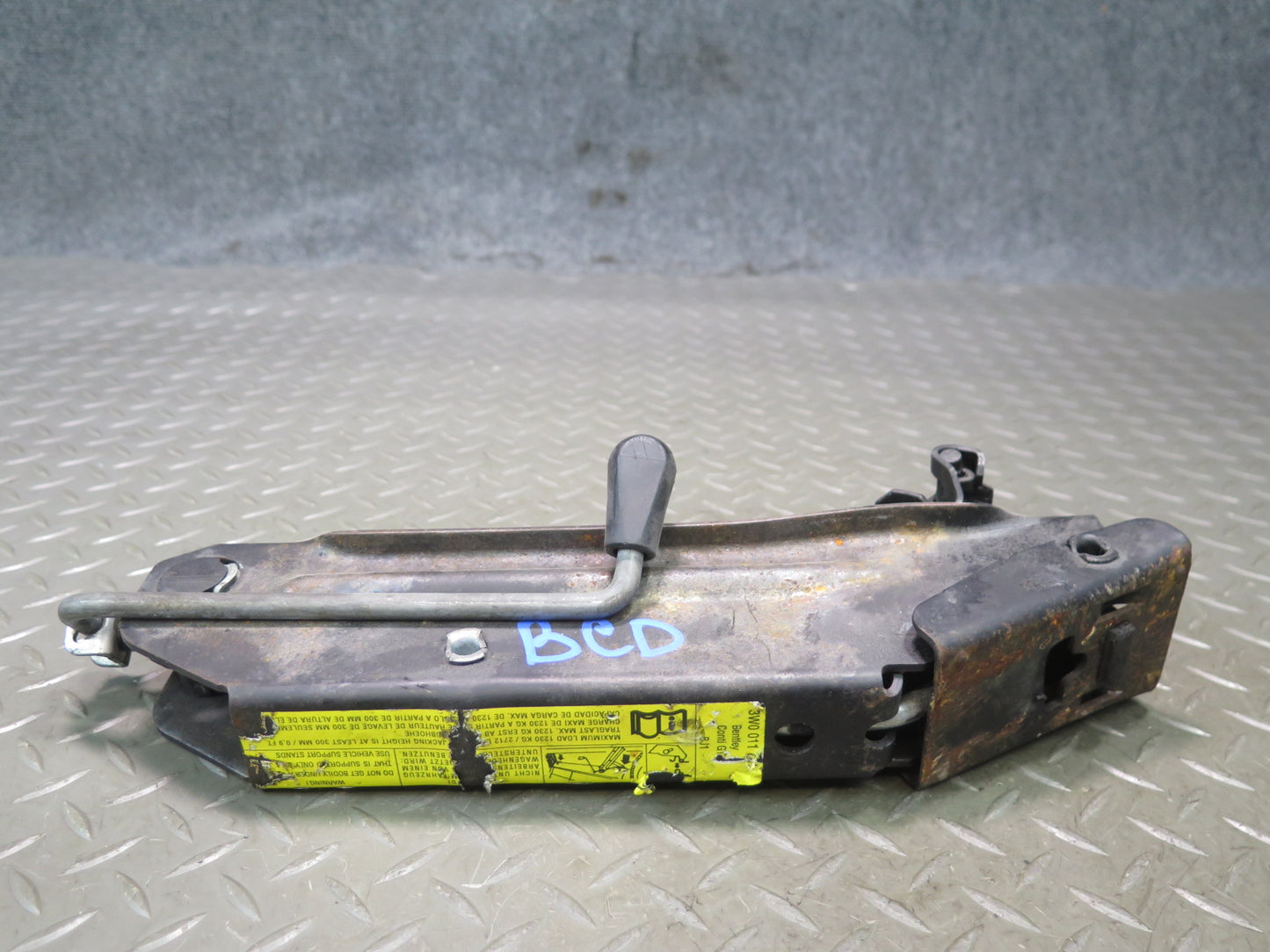 2006-2012 Bentley Continental Flying Spur Rear Spare Tire Lift Jack Tool