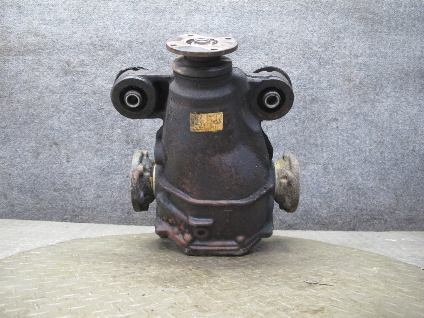 01-05 Lexus IS300 RWD M96 A/T Rear Differential Carrier 3.91 Ratio 78k Miles