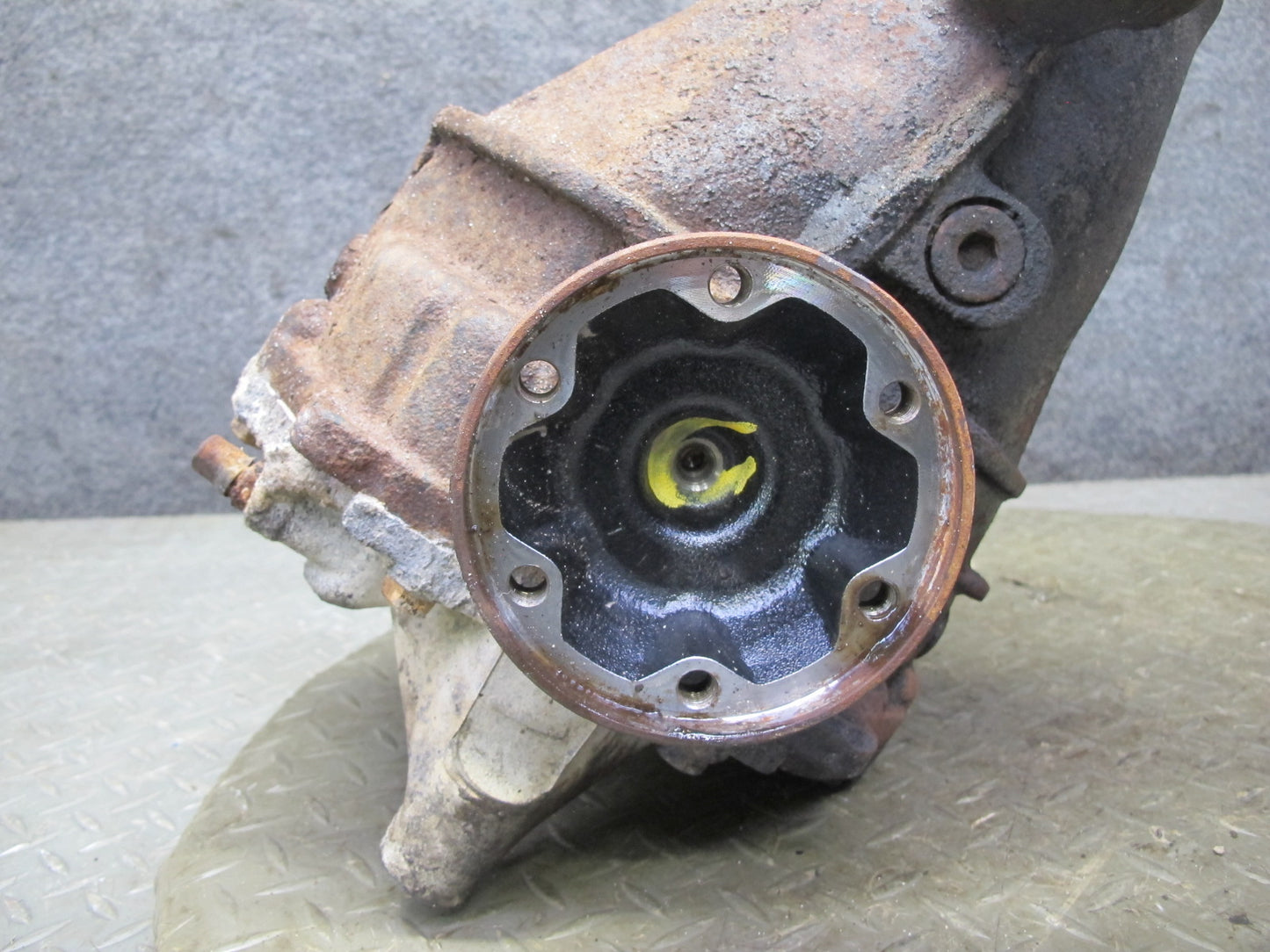01-05 Lexus IS300 RWD M96 A/T Rear Differential Carrier 3.91 Ratio 78k Miles