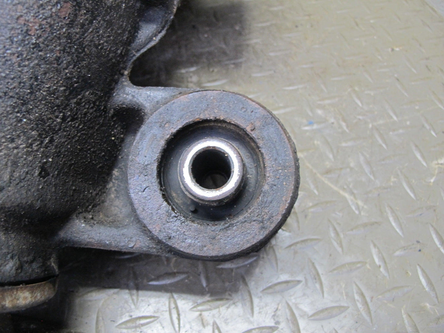 01-05 Lexus IS300 RWD M96 A/T Rear Differential Carrier 3.91 Ratio 78k Miles