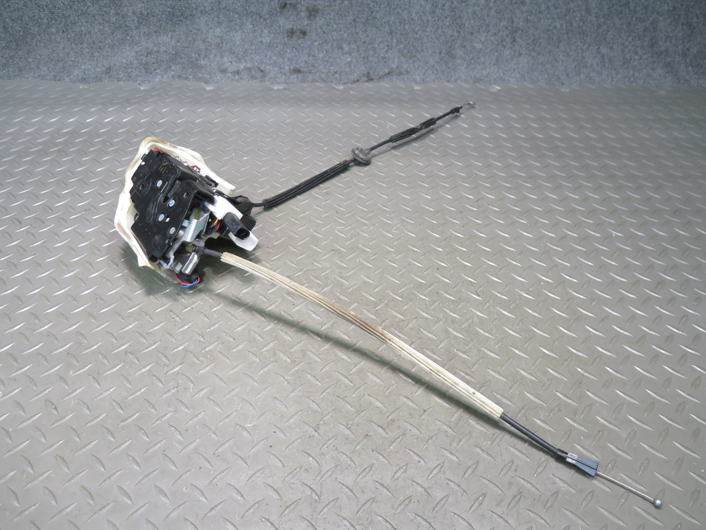 2006-2012 Bentley Continental Flying Spur Front Left Door Lock Latch Actuator