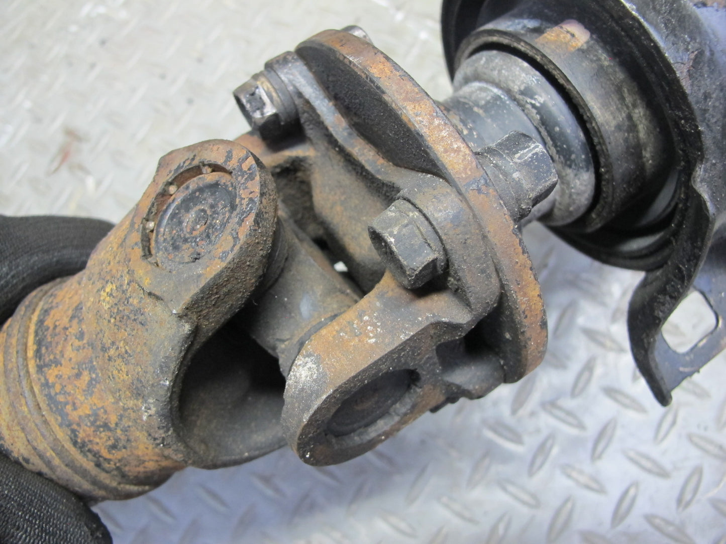 01-05 Lexus JCE10L IS300 Sedan A/T Rear Drive Shaft Driveshaft 79K Miles OEM