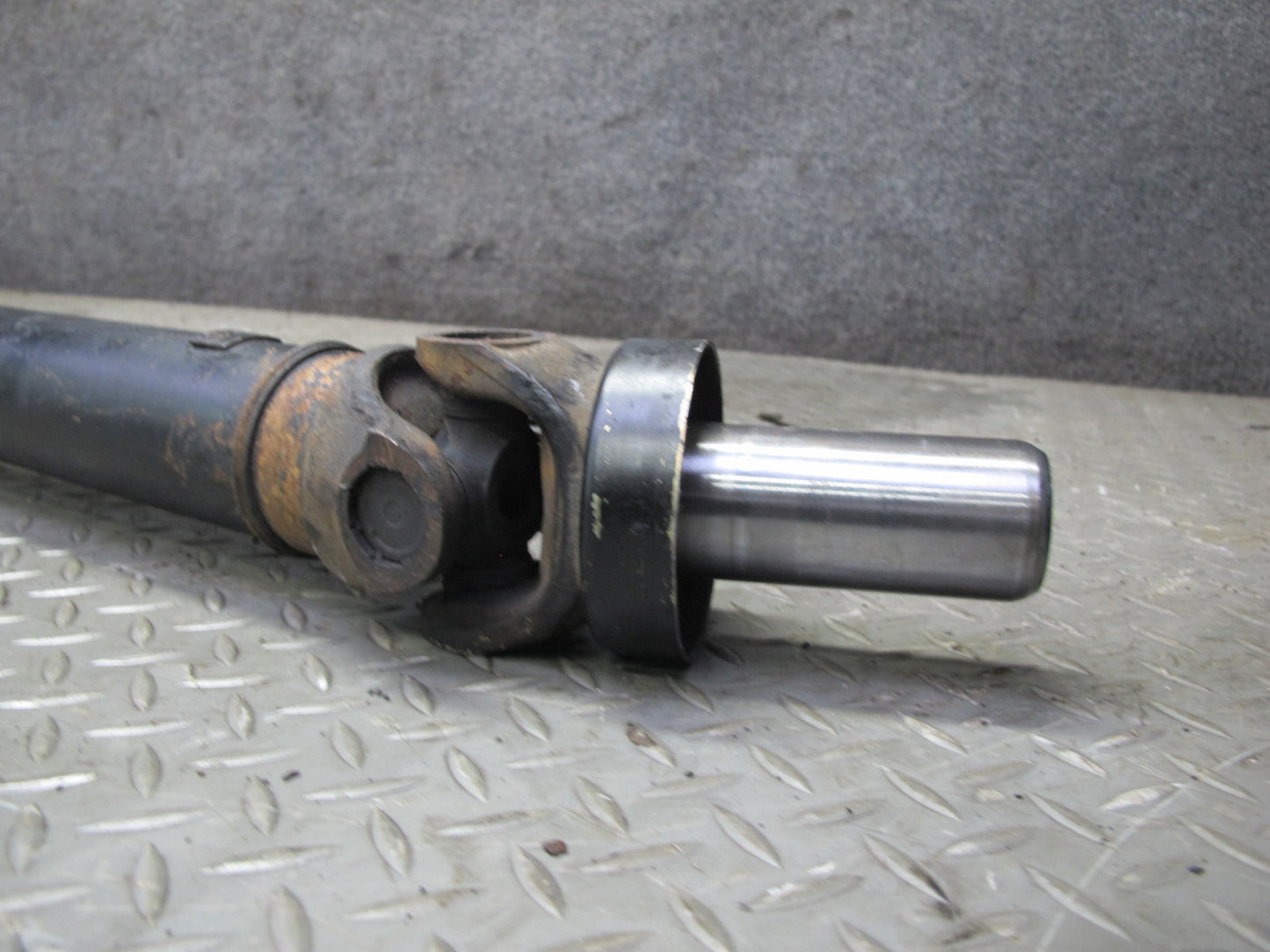 01-05 Lexus JCE10L IS300 Sedan A/T Rear Drive Shaft Driveshaft 79K Miles OEM