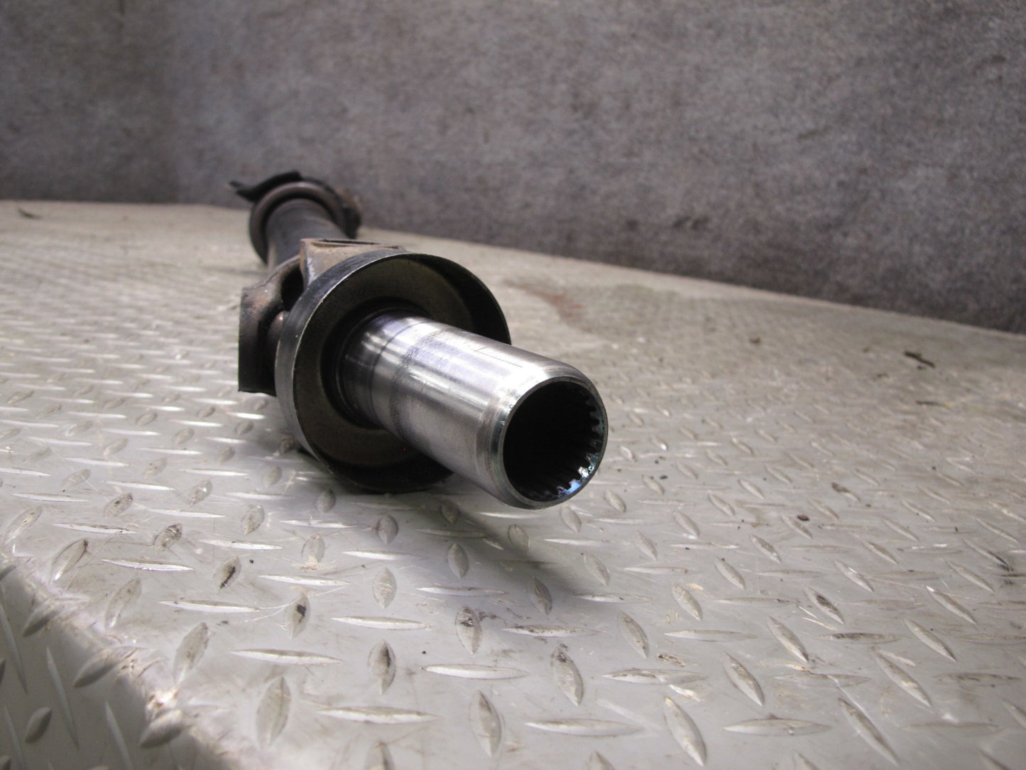 01-05 Lexus JCE10L IS300 Sedan A/T Rear Drive Shaft Driveshaft 79K Miles OEM