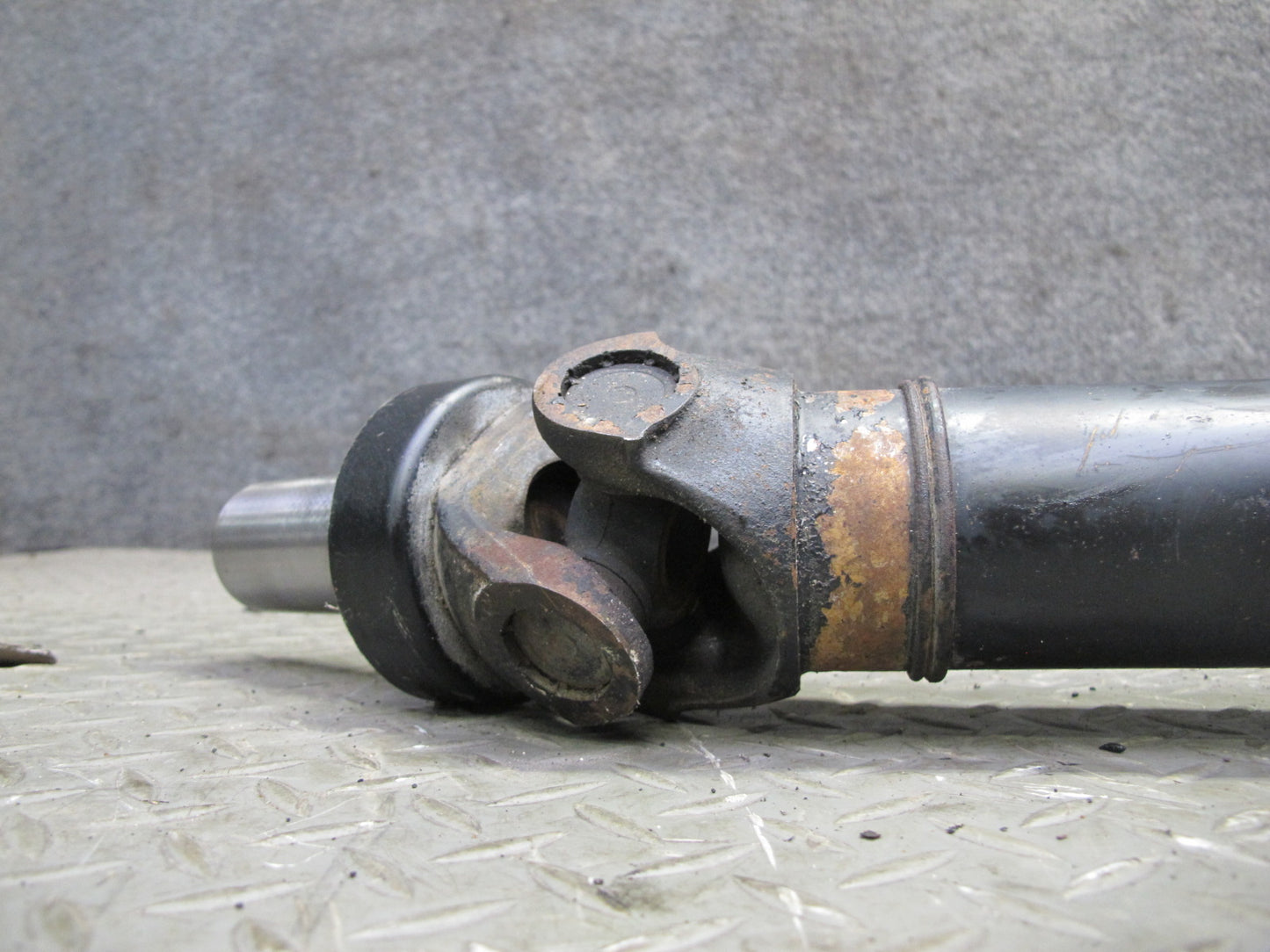 01-05 Lexus JCE10L IS300 Sedan A/T Rear Drive Shaft Driveshaft 79K Miles OEM