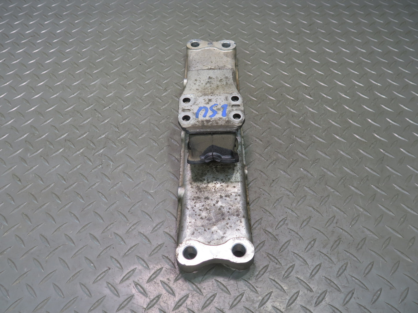 98-00 Lexus UCF20L LS400 A/T Transmission Crossmember w Mount Assembly OEM