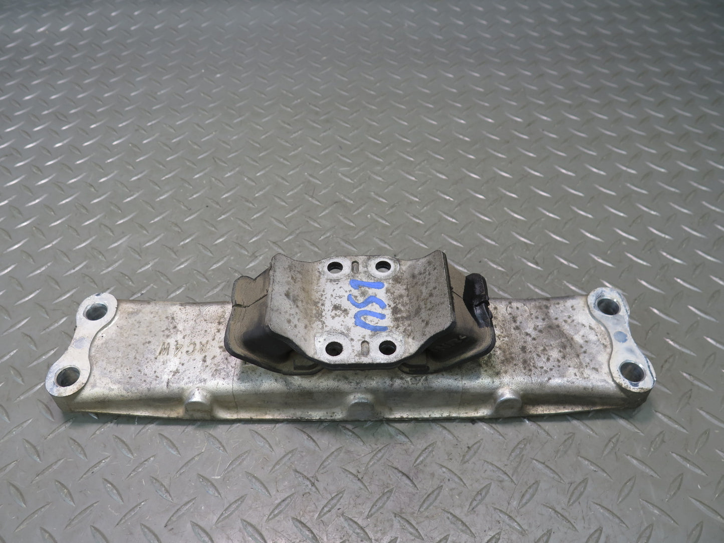 98-00 Lexus UCF20L LS400 A/T Transmission Crossmember w Mount Assembly OEM