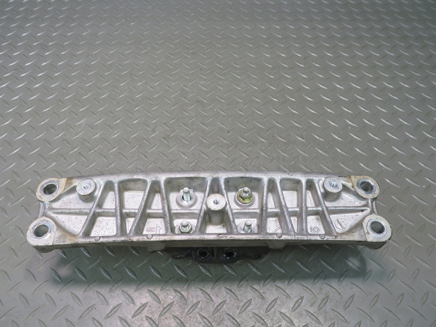 98-00 Lexus UCF20L LS400 A/T Transmission Crossmember w Mount Assembly OEM