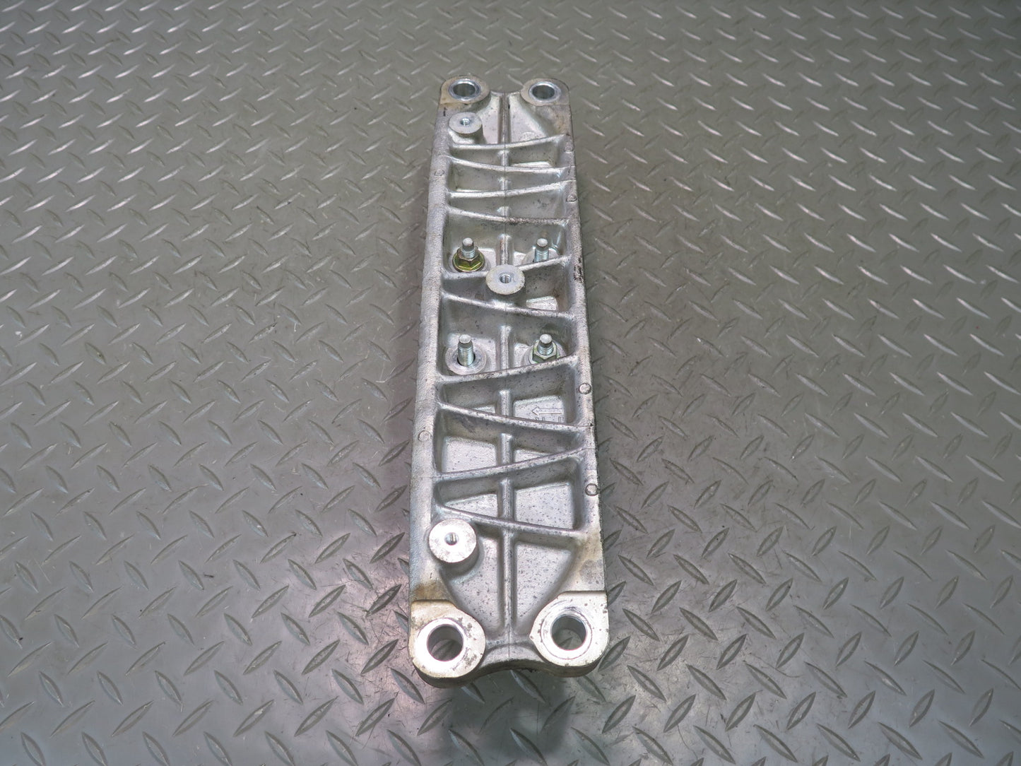 98-00 Lexus UCF20L LS400 A/T Transmission Crossmember w Mount Assembly OEM