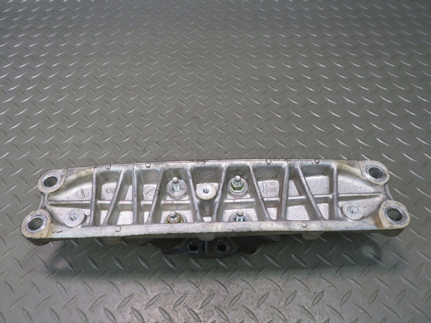 98-00 Lexus UCF20L LS400 A/T Transmission Crossmember w Mount Assembly OEM