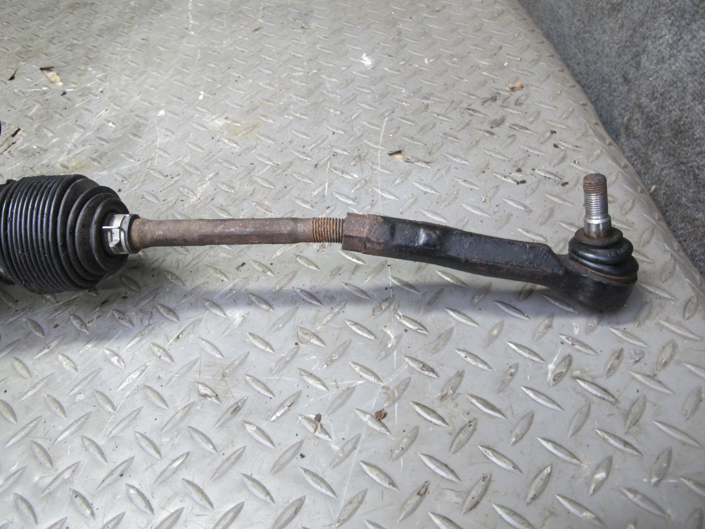 02-05 Lexus JCE10L IS300 Power Steering Rack & Pinion OEM