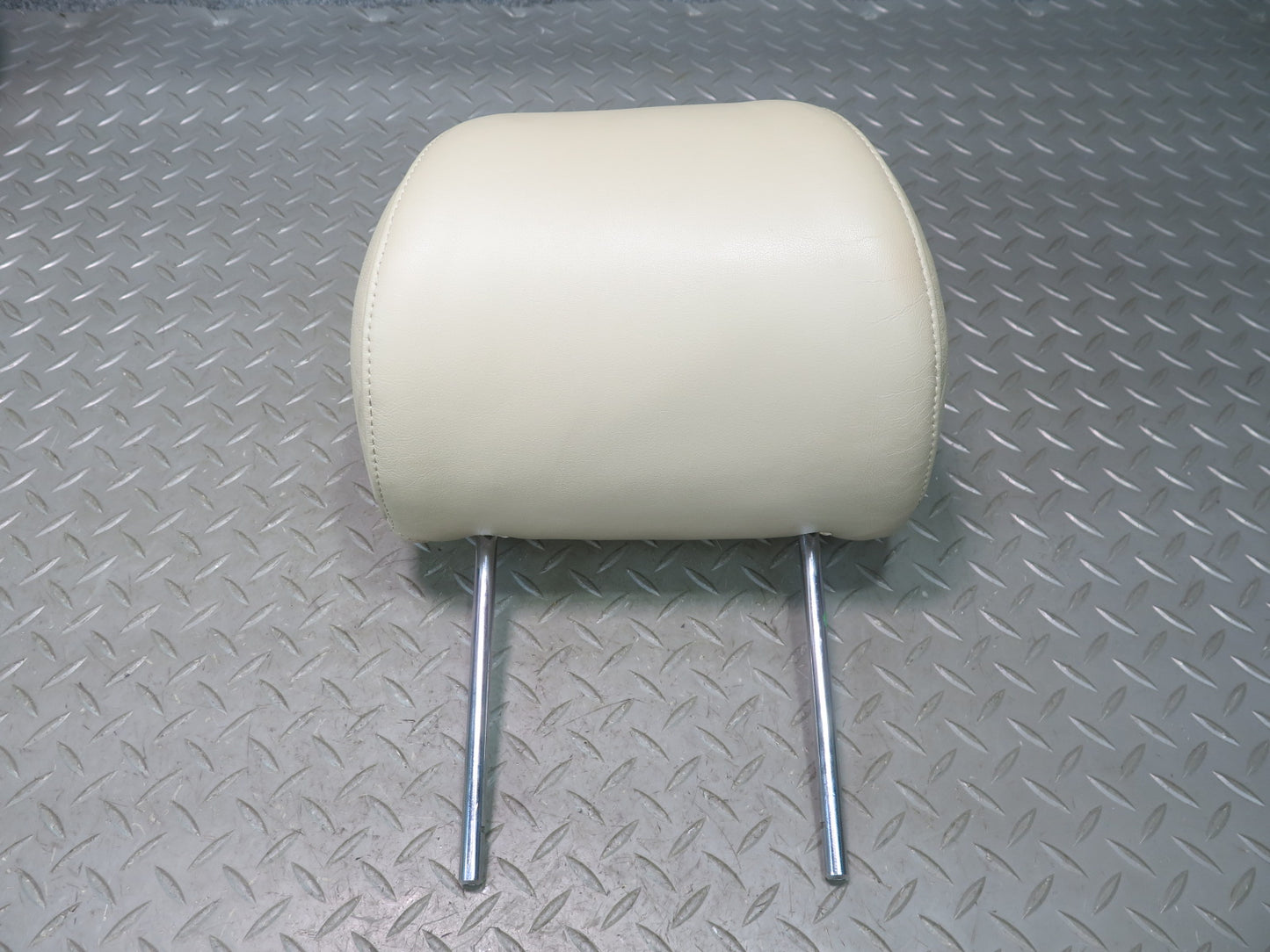 98-00 Lexus LS400 UCF20L Set of 2 Front Left & Right Seat Leather Headrest OEM