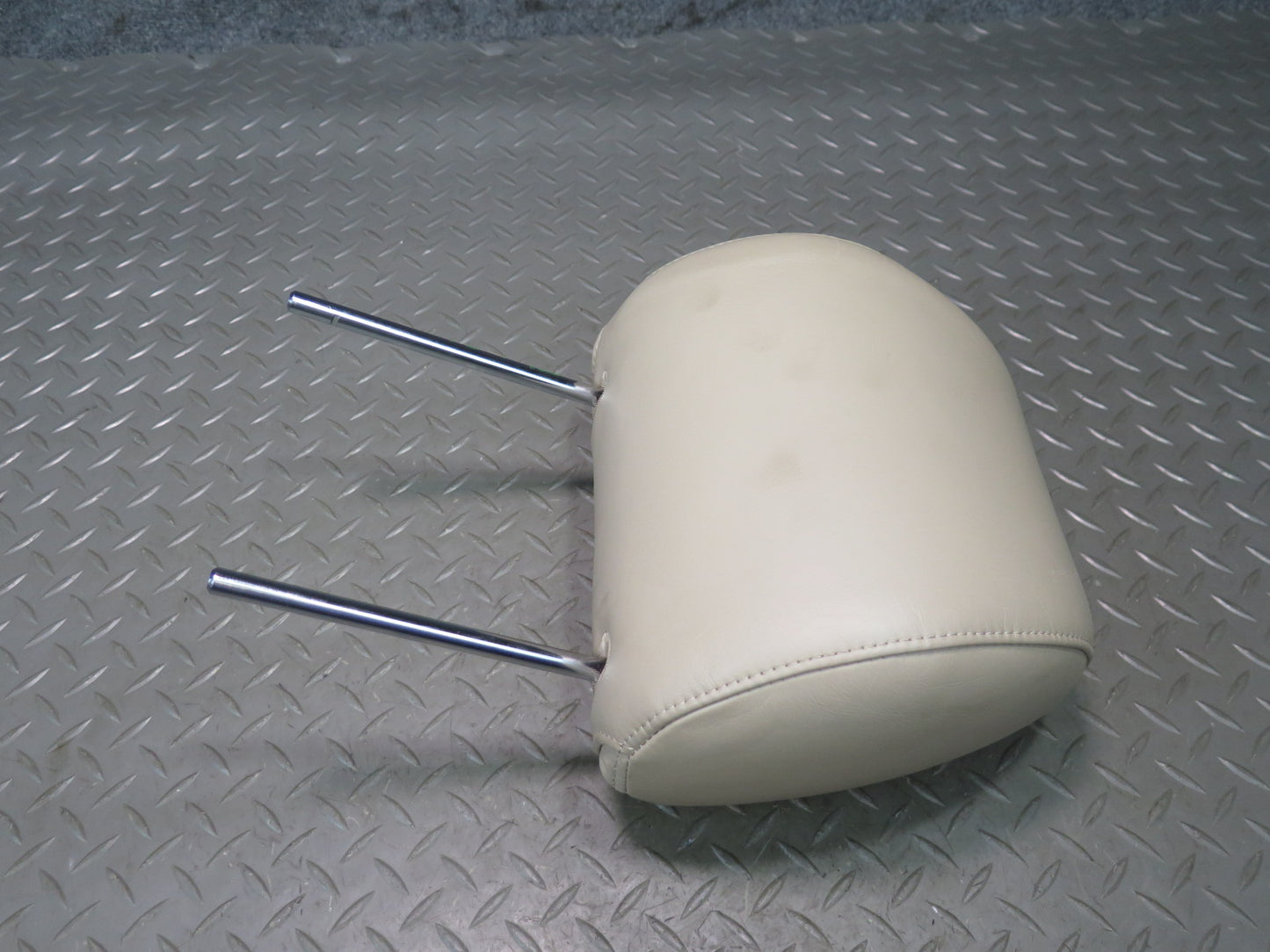 98-00 Lexus LS400 UCF20L Set of 2 Front Left & Right Seat Leather Headrest OEM