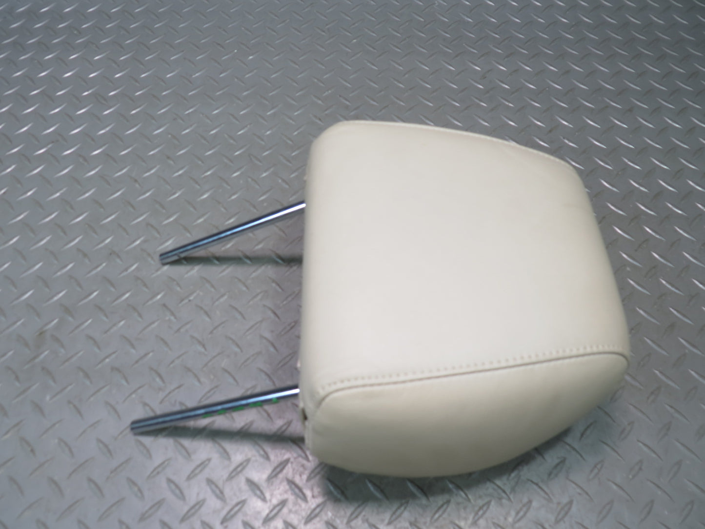 98-00 Lexus LS400 UCF20L Set of 2 Front Left & Right Seat Leather Headrest OEM