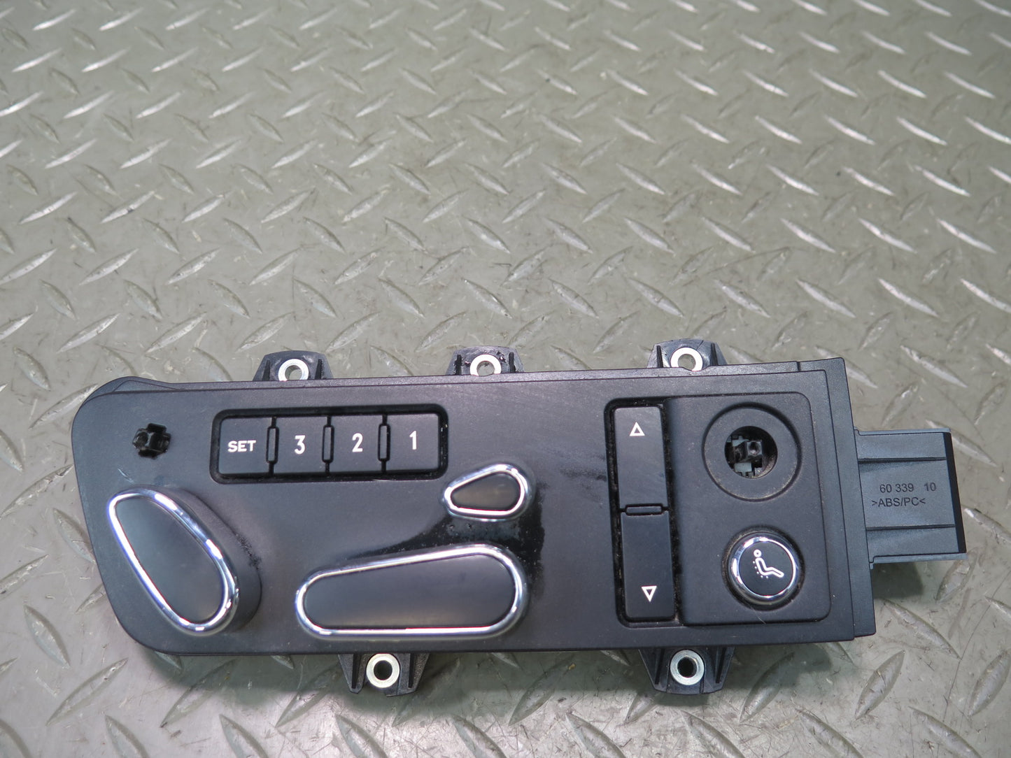 2006-2012 Bentley Flying Spur Front Right Side Seat Adjust Control Switch