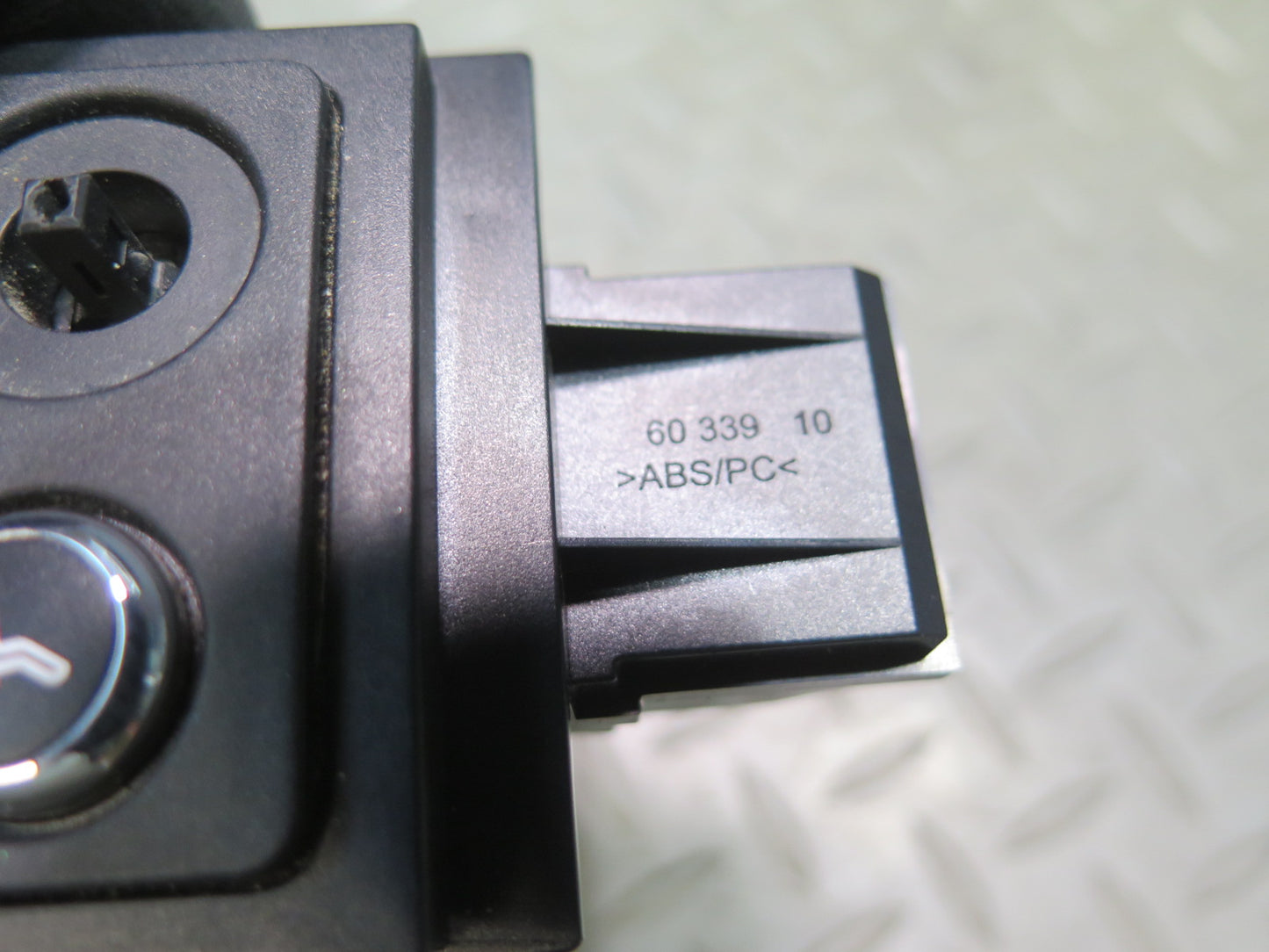 2006-2012 Bentley Flying Spur Front Right Side Seat Adjust Control Switch