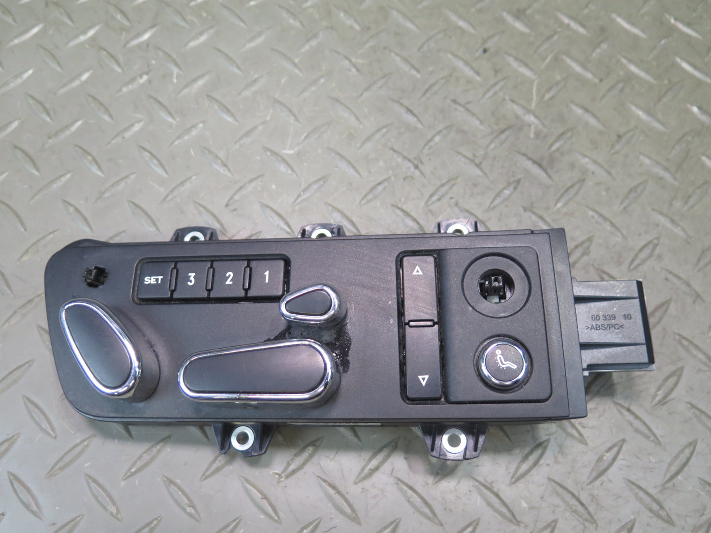 2006-2012 Bentley Flying Spur Front Right Side Seat Adjust Control Switch
