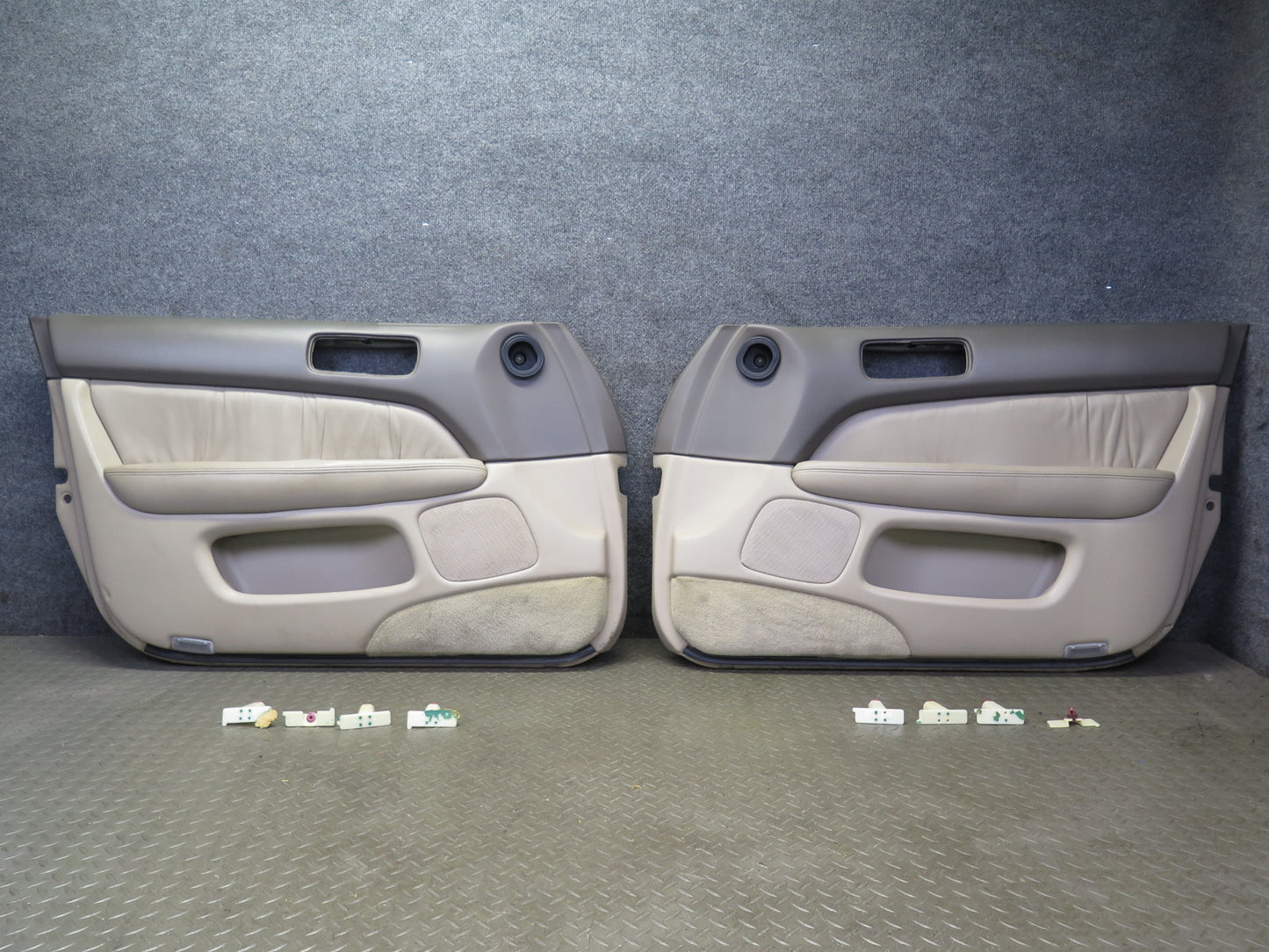 98-00 Lexus UCF20L LS400 Set of 2 Front Door Interior Trim Cover Panel Ivory OEM