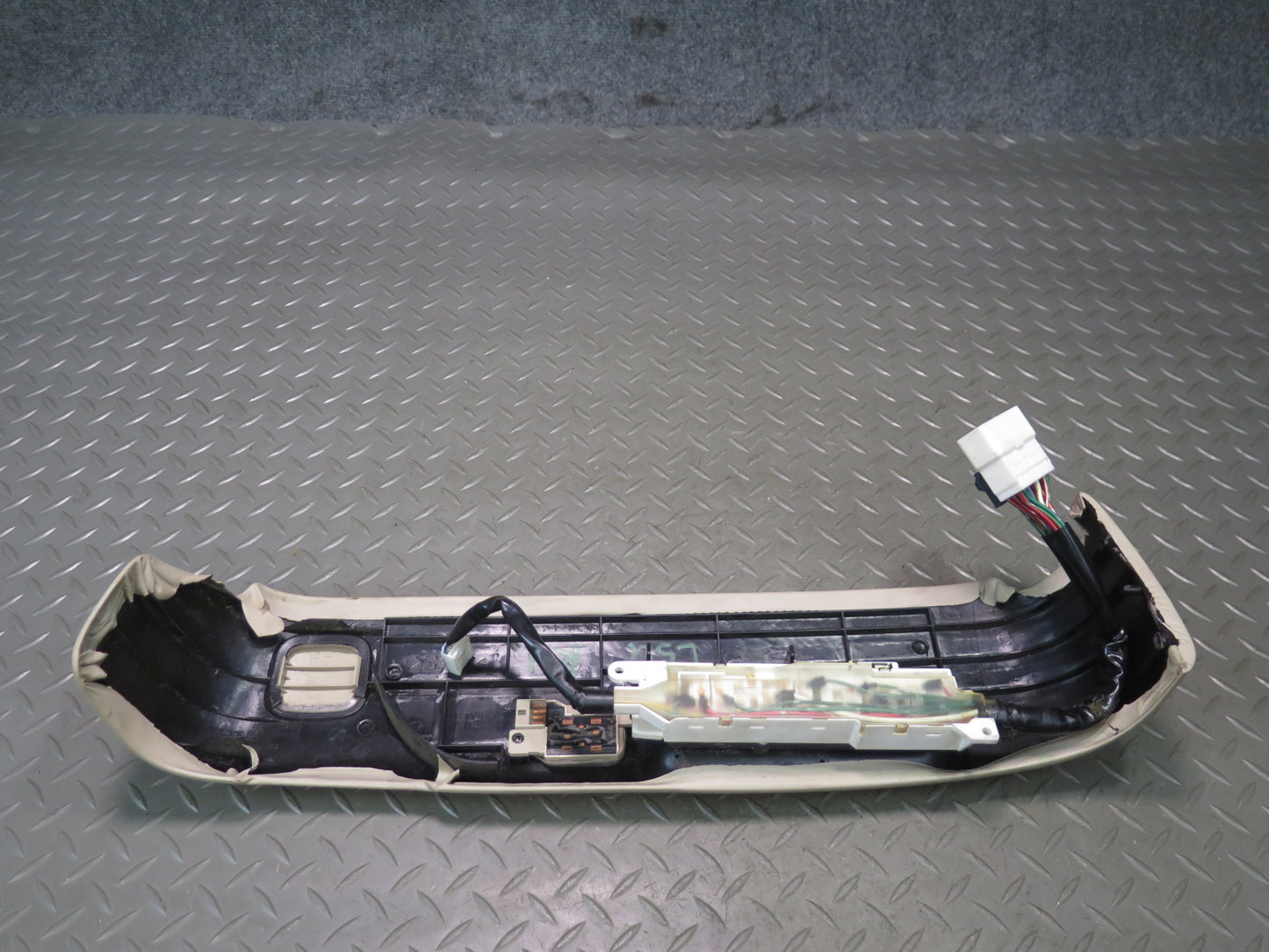 98-00 Lexus UCF20L LS400 Front Right Seat Adjust Trim Cover  w Switch Ivory OEM