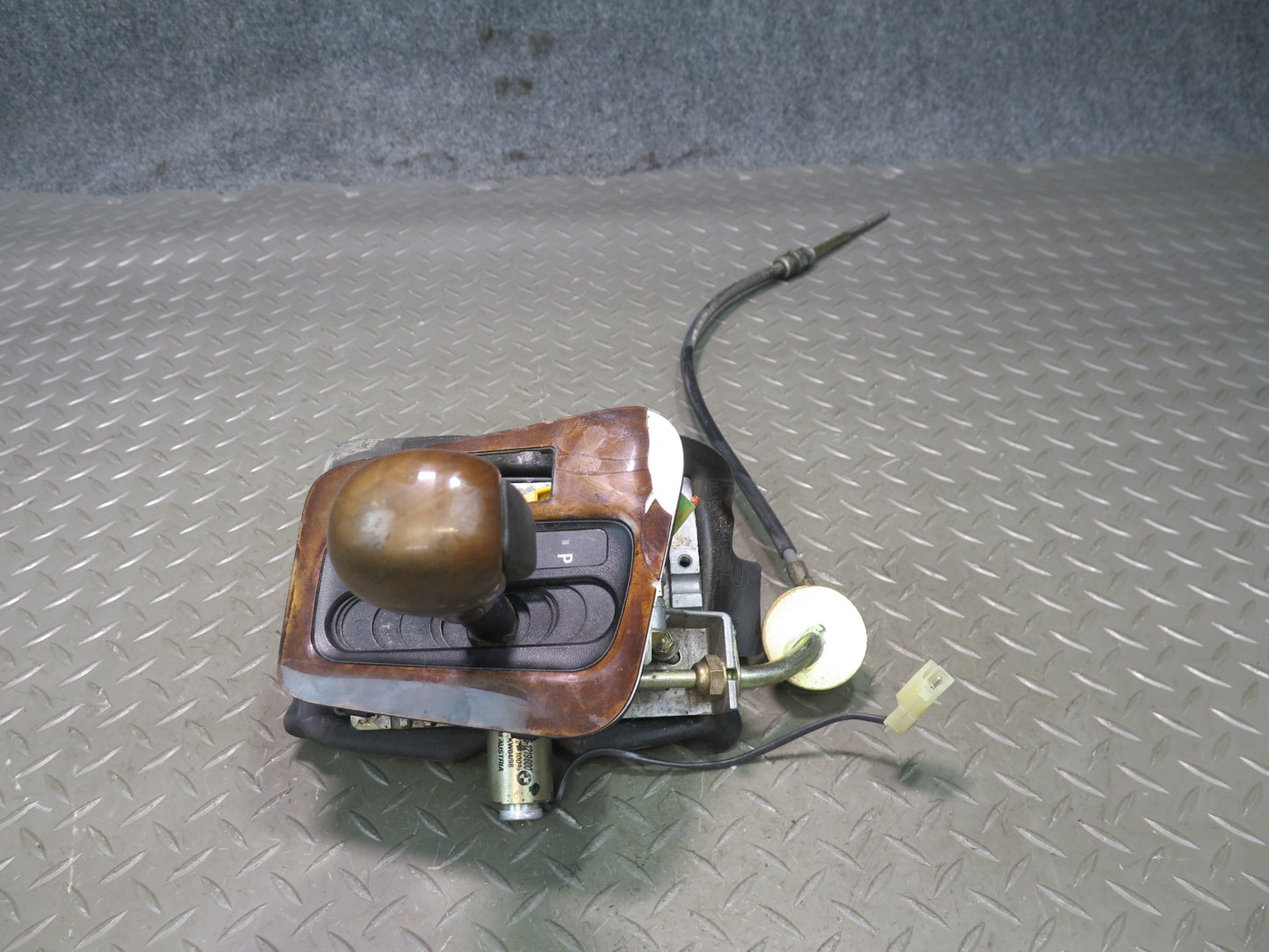96-99 BMW E36 328iC A/T Automatic Transmission Gear Shifter Assembly OEM