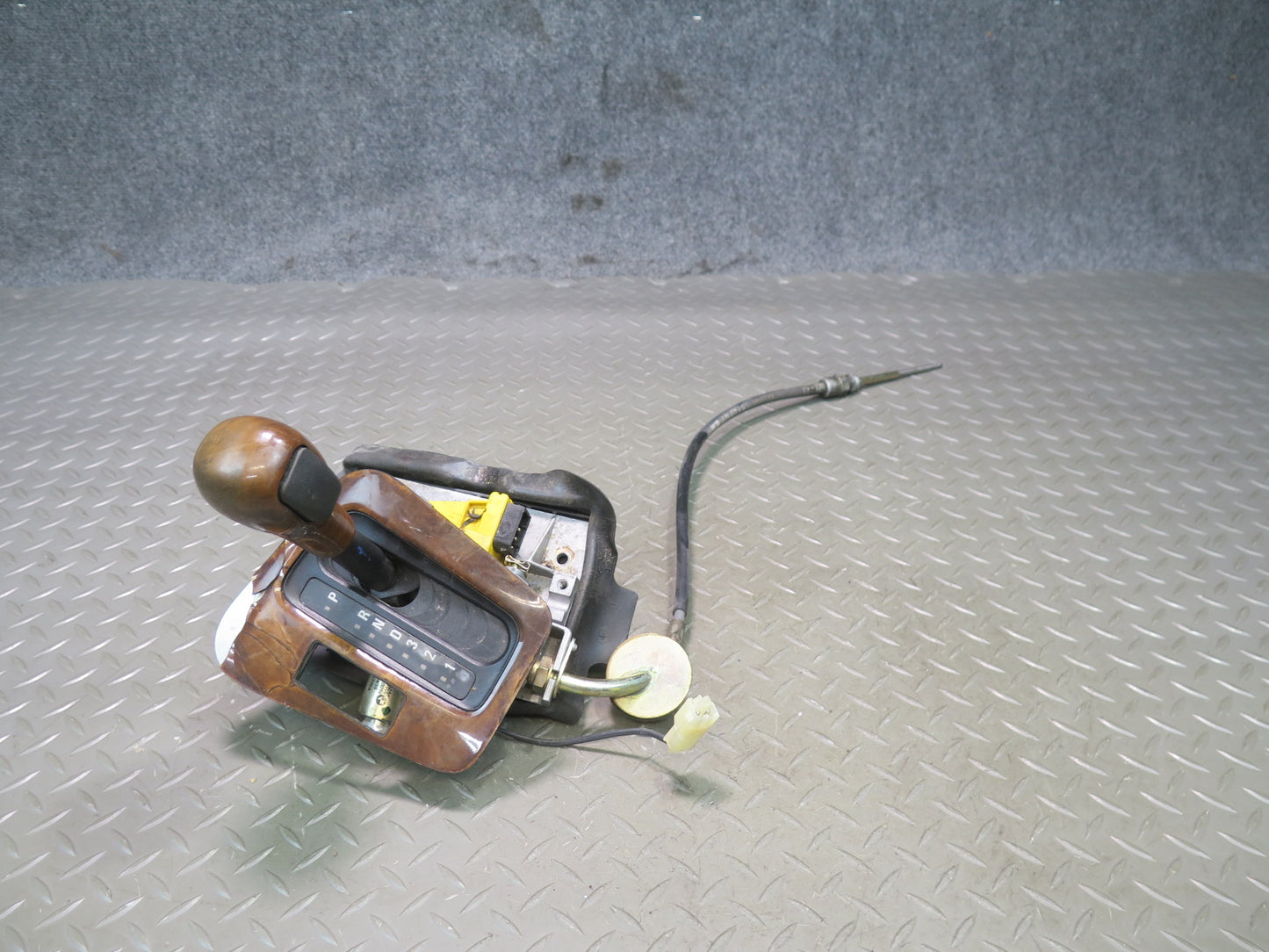 96-99 BMW E36 328iC A/T Automatic Transmission Gear Shifter Assembly OEM