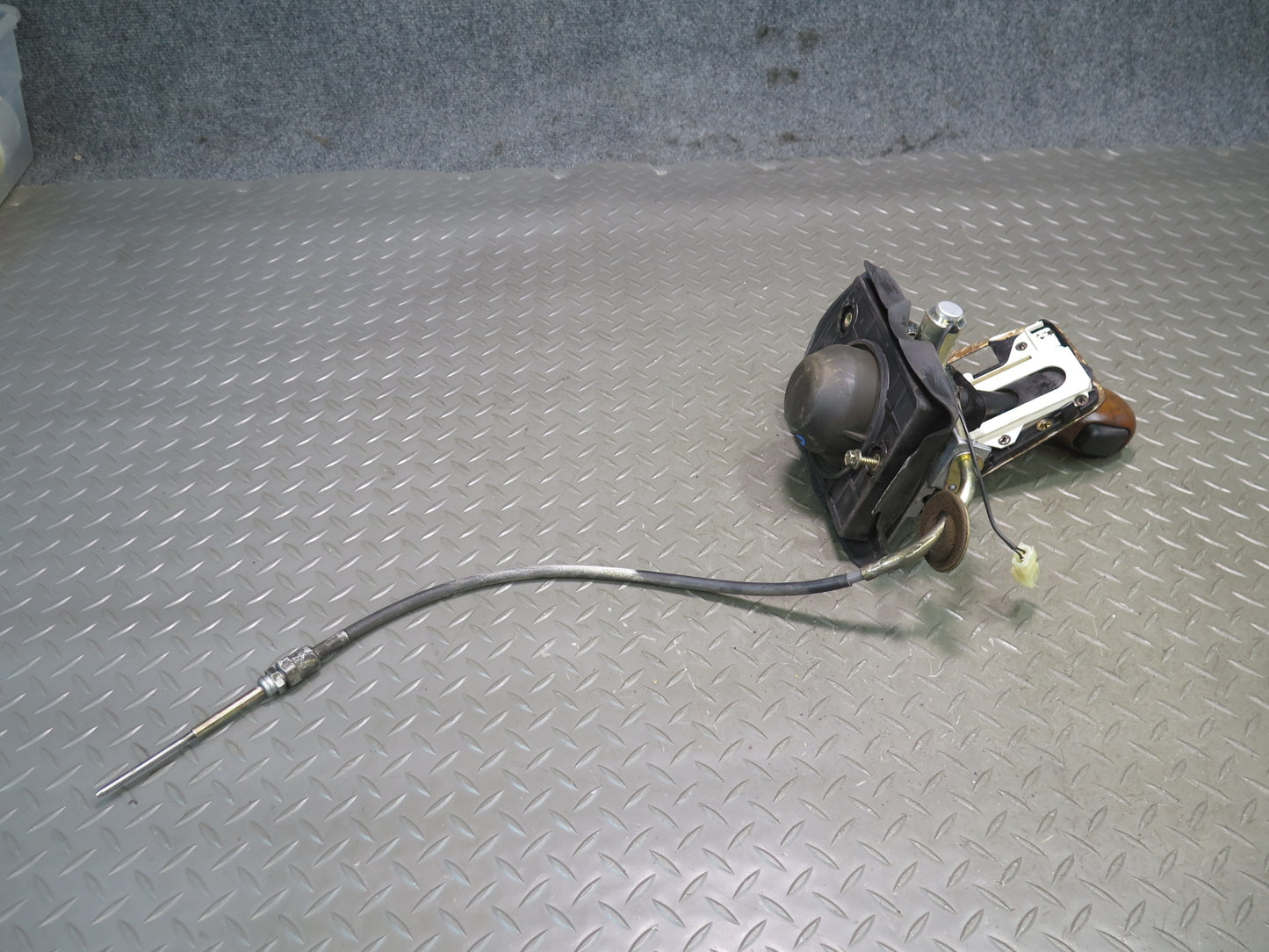 96-99 BMW E36 328iC A/T Automatic Transmission Gear Shifter Assembly OEM