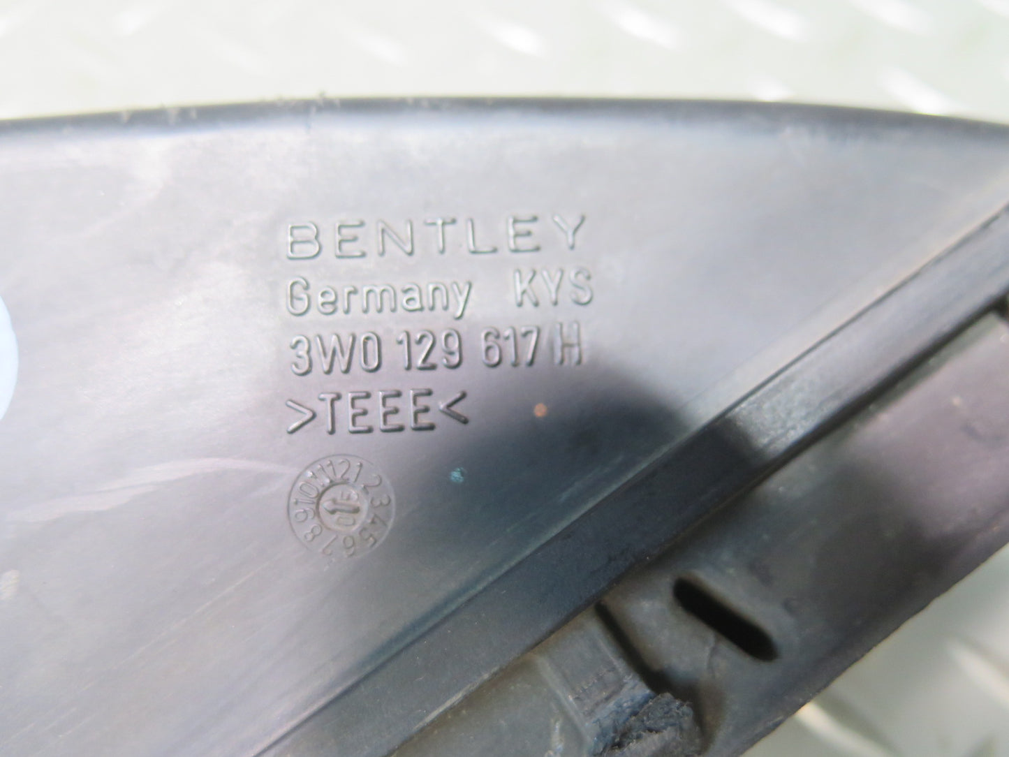 2006-2012 Bentley Flying Spur Left & Right Side Air Intake Hose Pipe Set