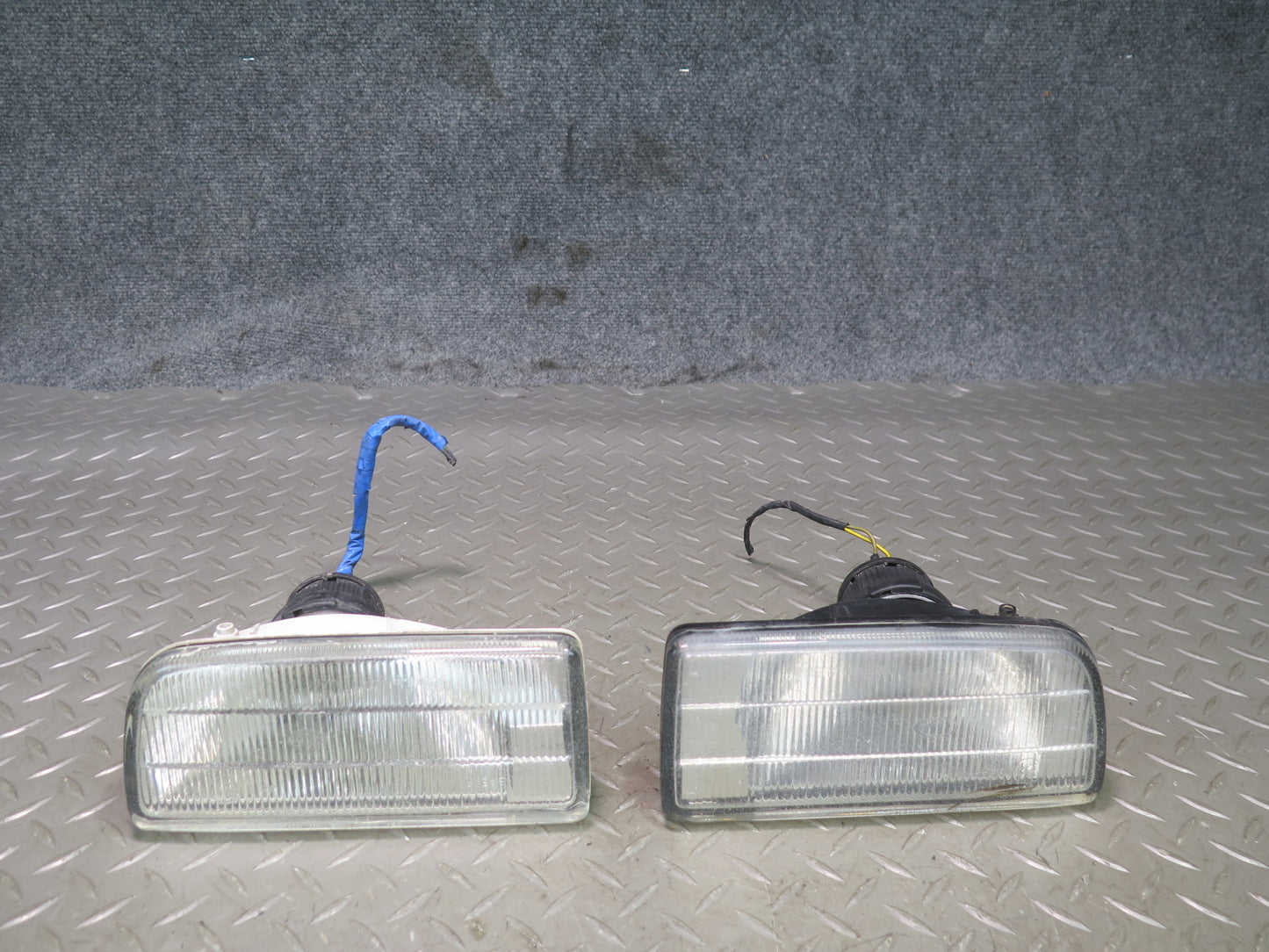96-99 BMW E36 328iC Set of 2 Front Left & Right Fog Light Lamp OEM