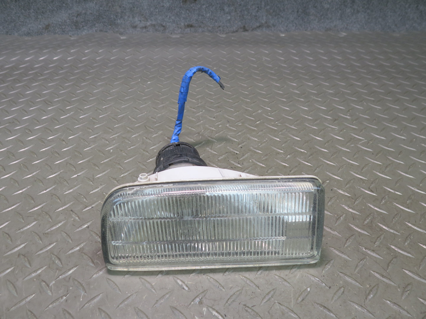 96-99 BMW E36 328iC Set of 2 Front Left & Right Fog Light Lamp OEM