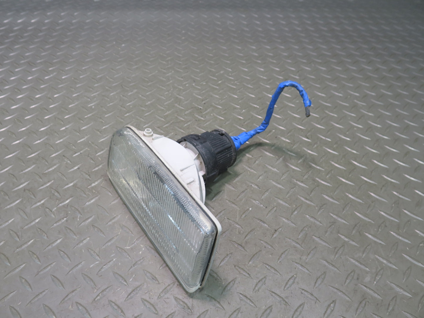 96-99 BMW E36 328iC Set of 2 Front Left & Right Fog Light Lamp OEM